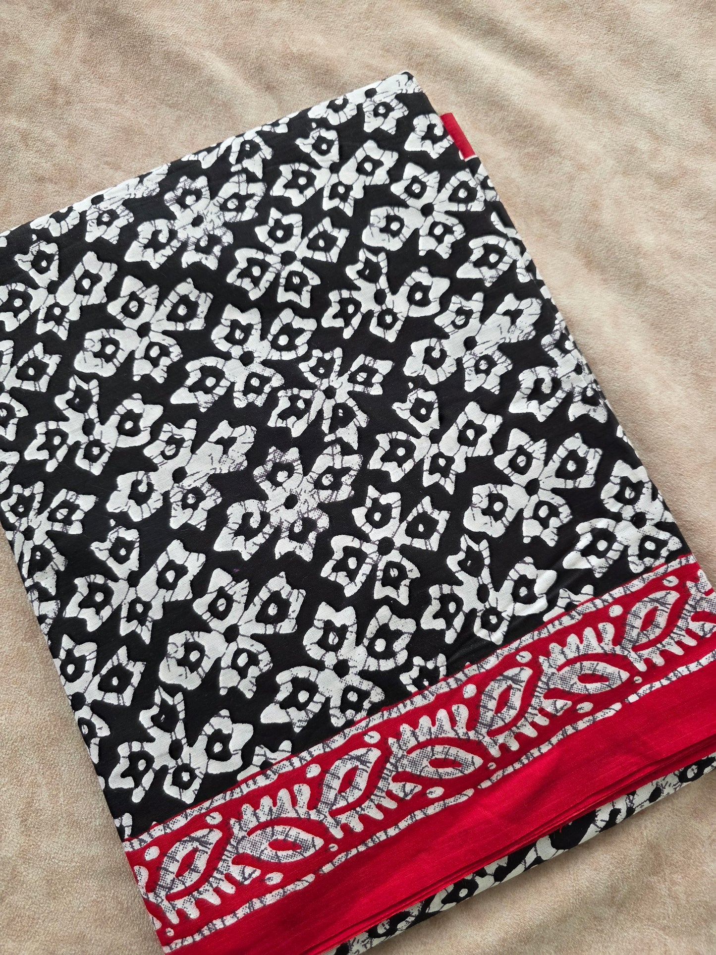 Pure cambric cotton set - Black with red border
