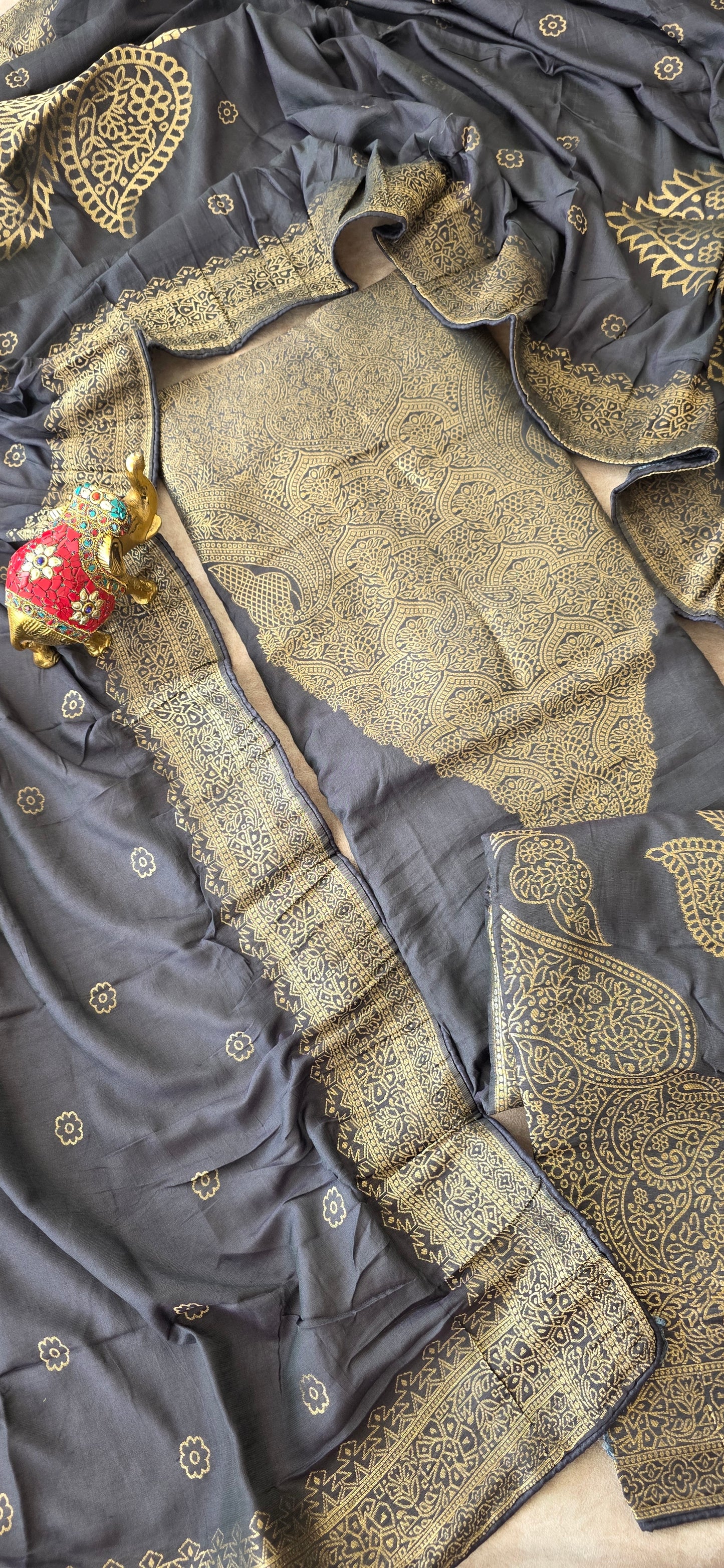 Premium soft banarasi silk set - grey