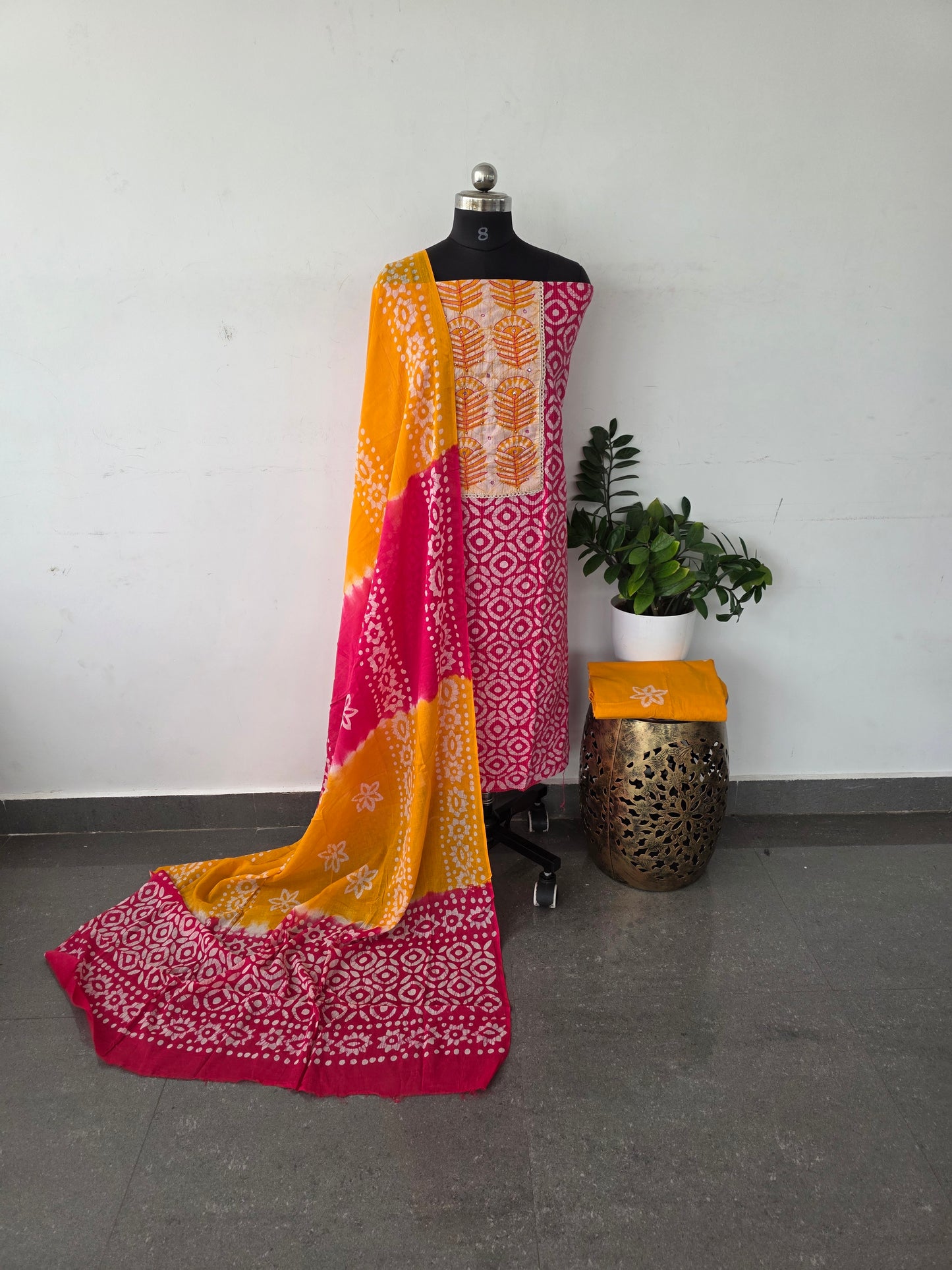 Batik kantha cotton set - pink with yellow