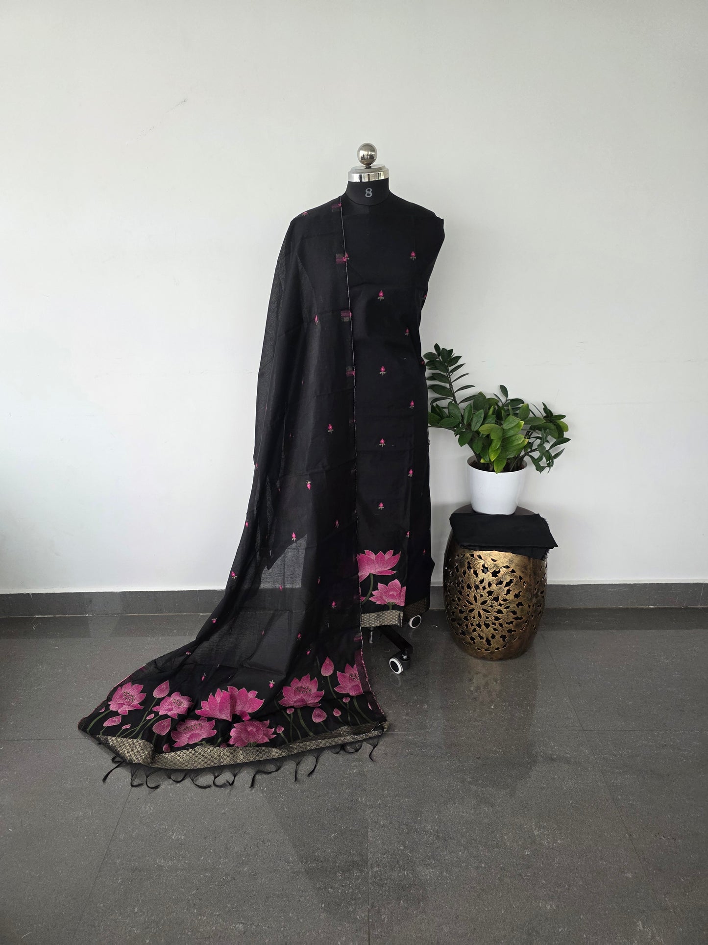 Lotus jamdhani silk cotton set - lotus2