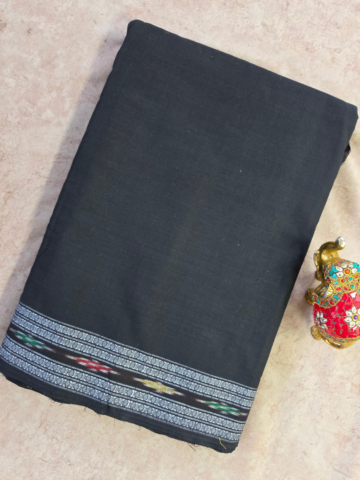 Pochampally prewashed south cotton fabric-HRM480