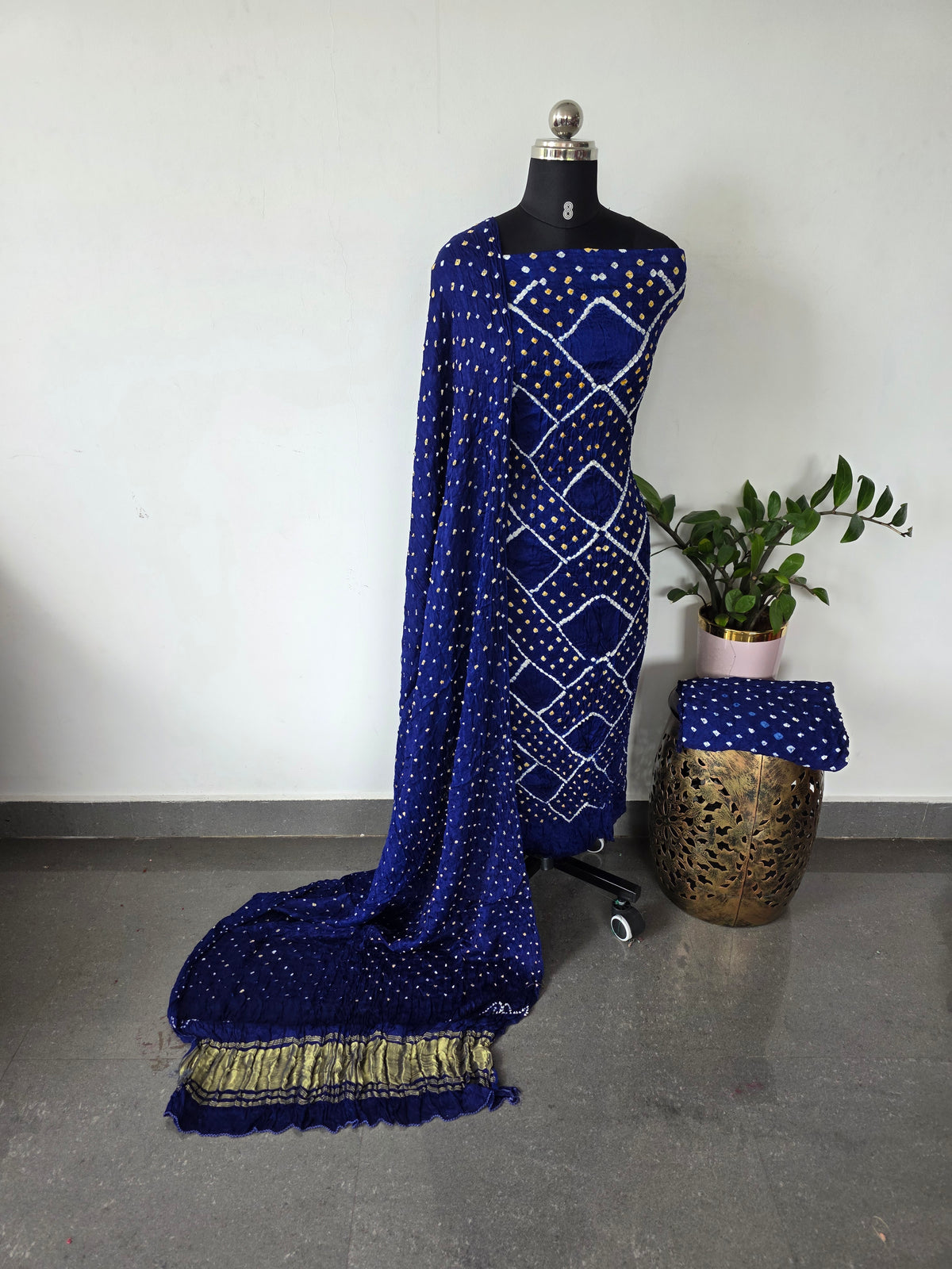 Handcrafted bandhani modal silk set with lagdi patta -BN202