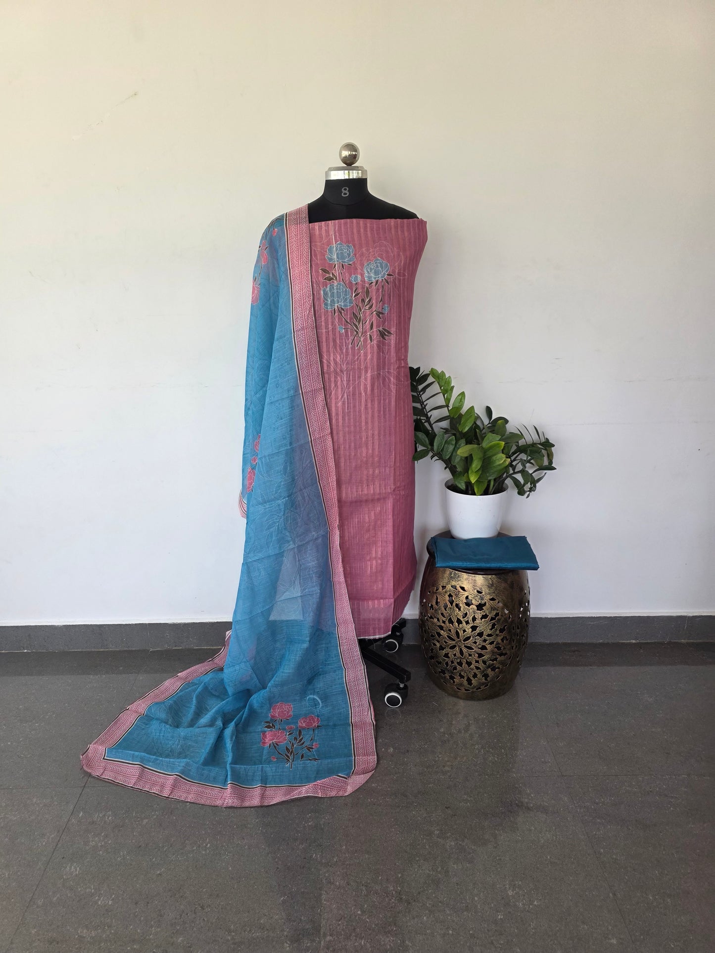 Soft linen set with jari lines - SL6