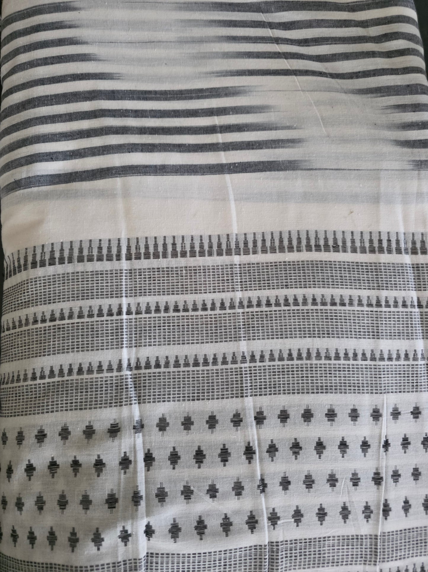 Pure handloom cotton set (2.5 mtrs)- HM16