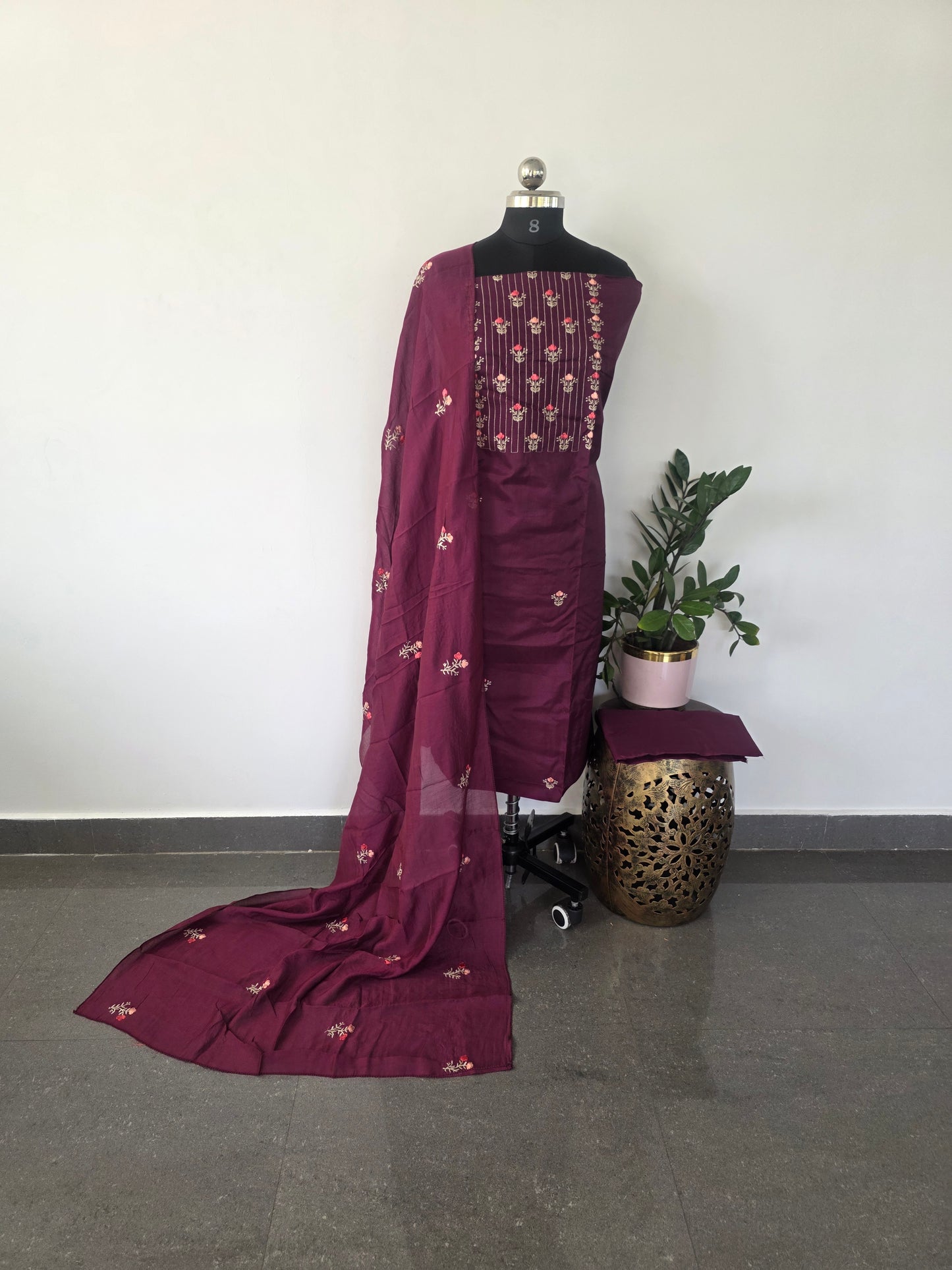 Fancy embroidery silk set - CLA290