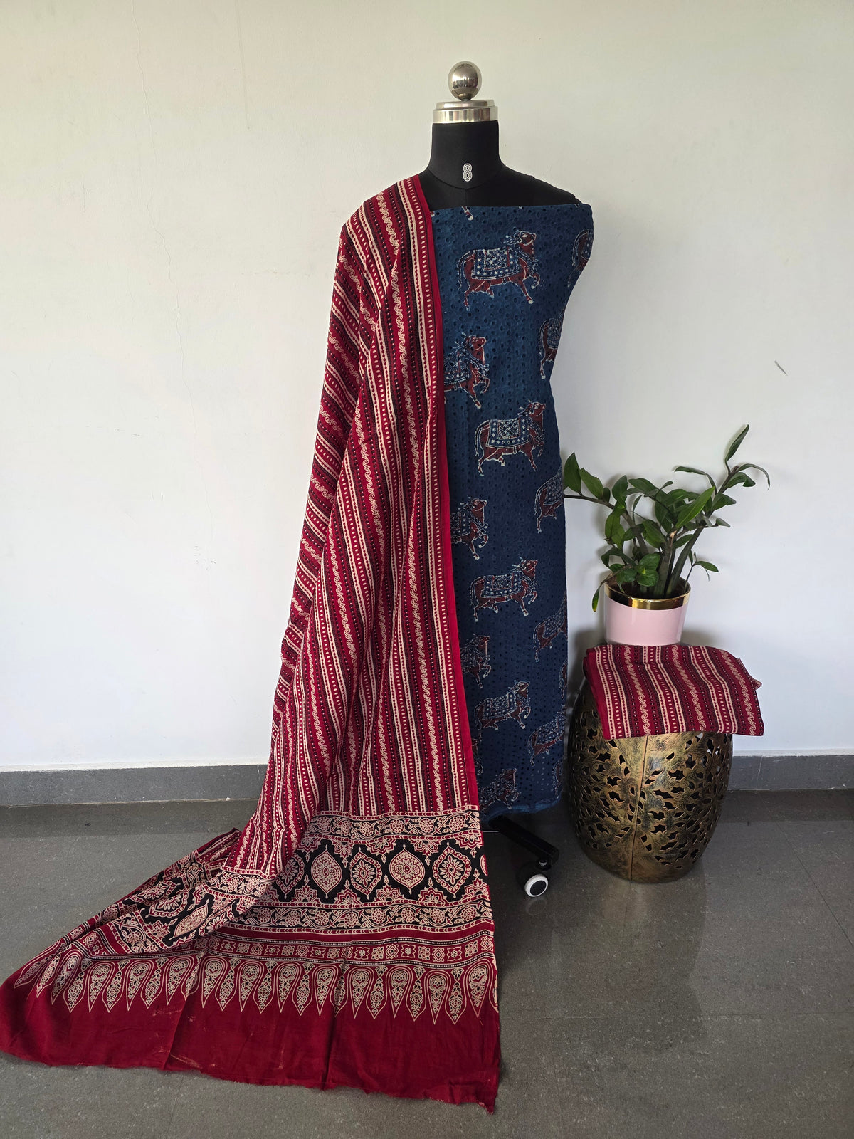 Handcrafted hakoba ajrakh cotton set(Blue) -HZ3387
