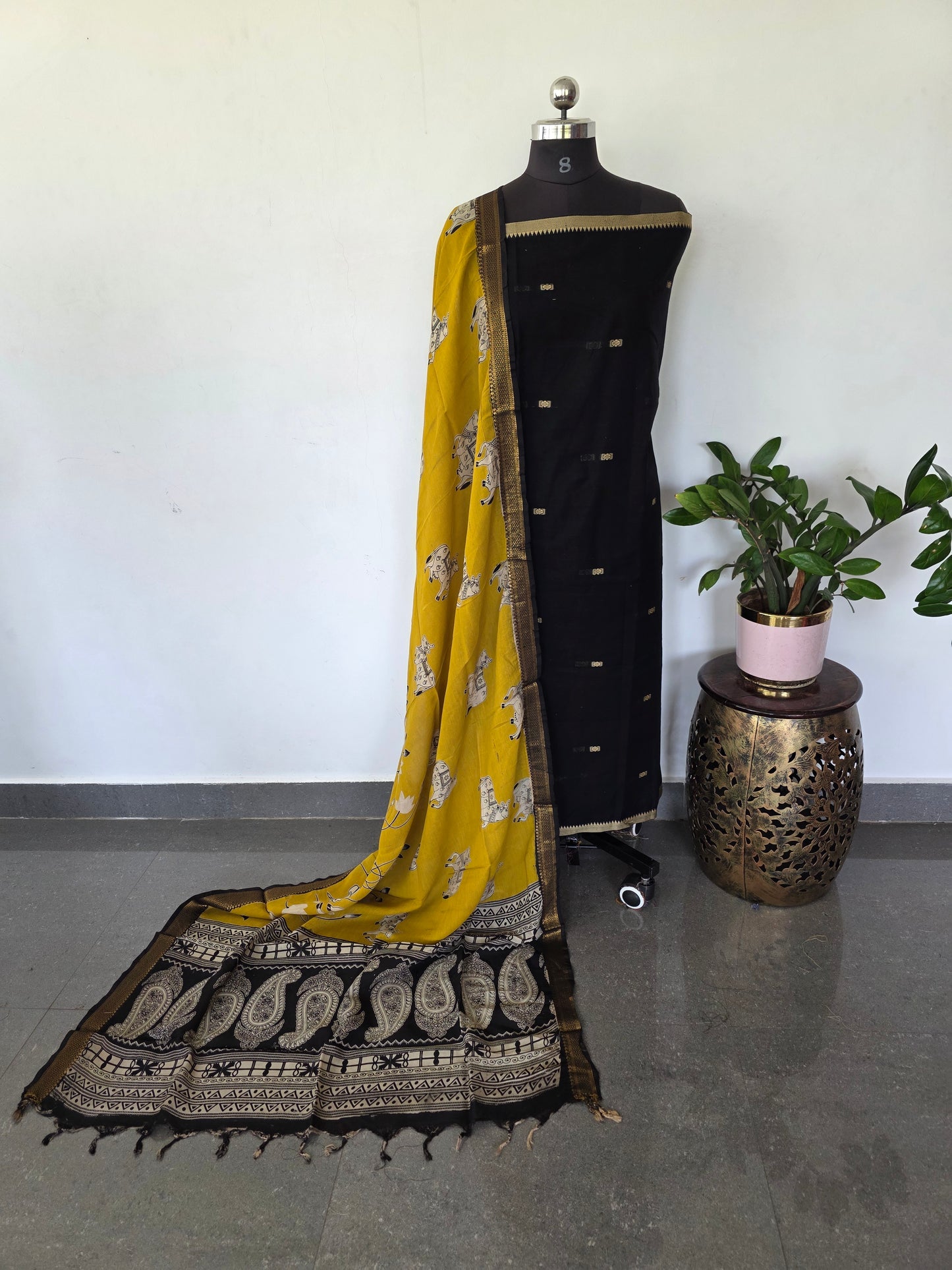 Fusion Narayanapet with handcrafted chennuri silk kalamkari duppatta (Black) - NA513