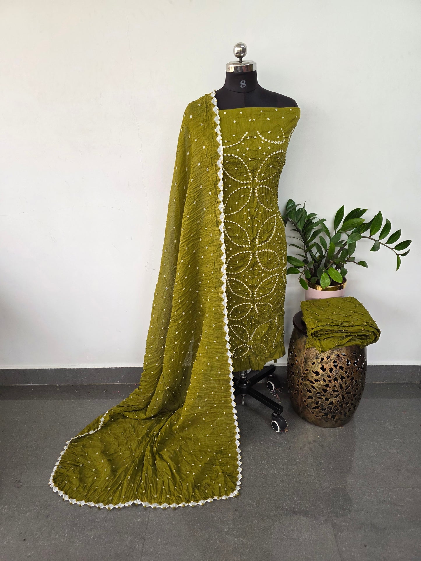 Handcrafted bandhani cotton set -B99