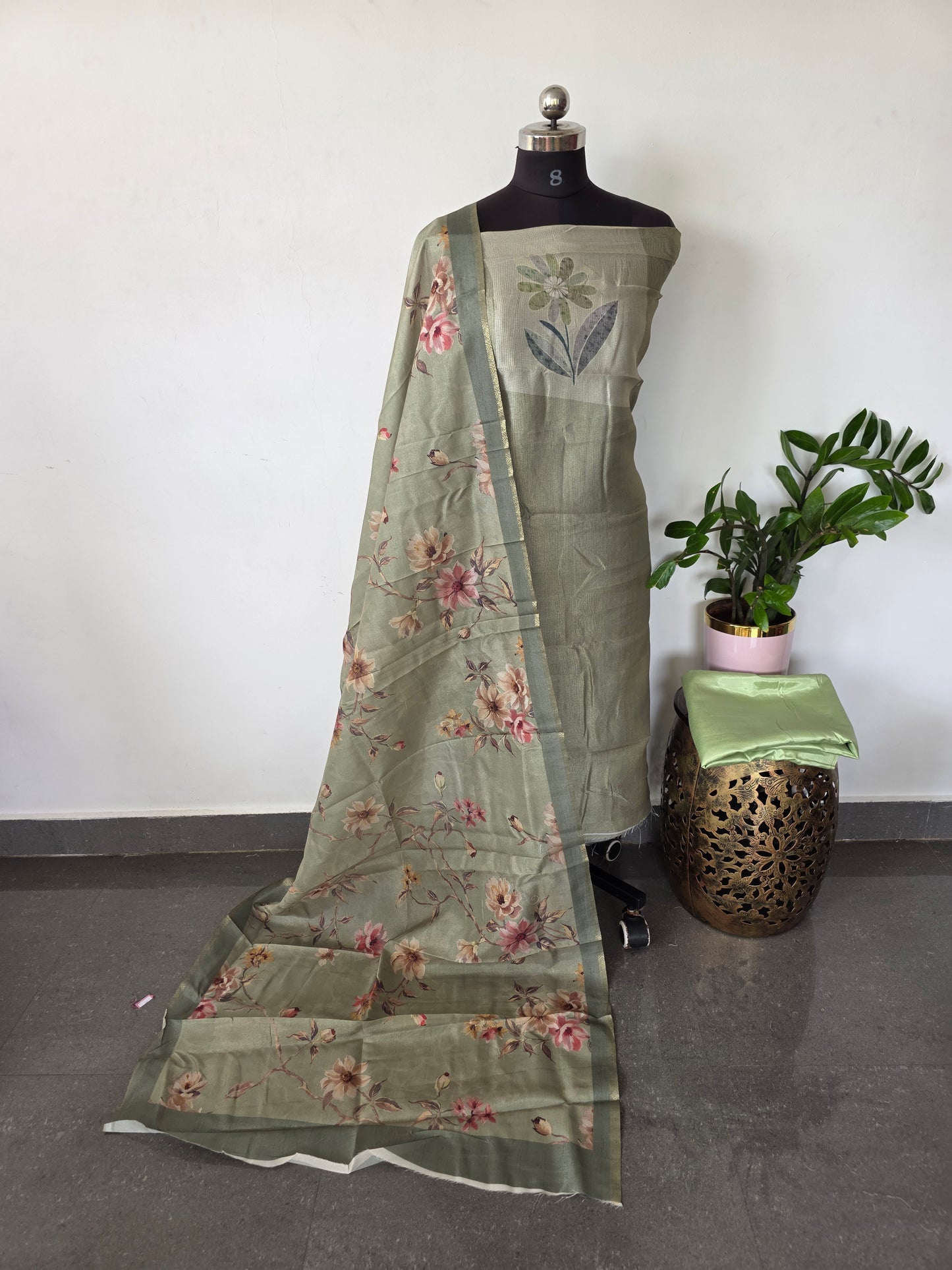 Fancy tissue silk set - CLA375