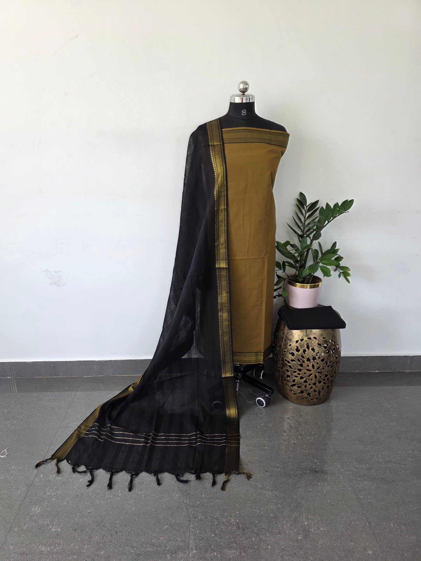 Pure handloom cotton with mangalagiri border -MN13