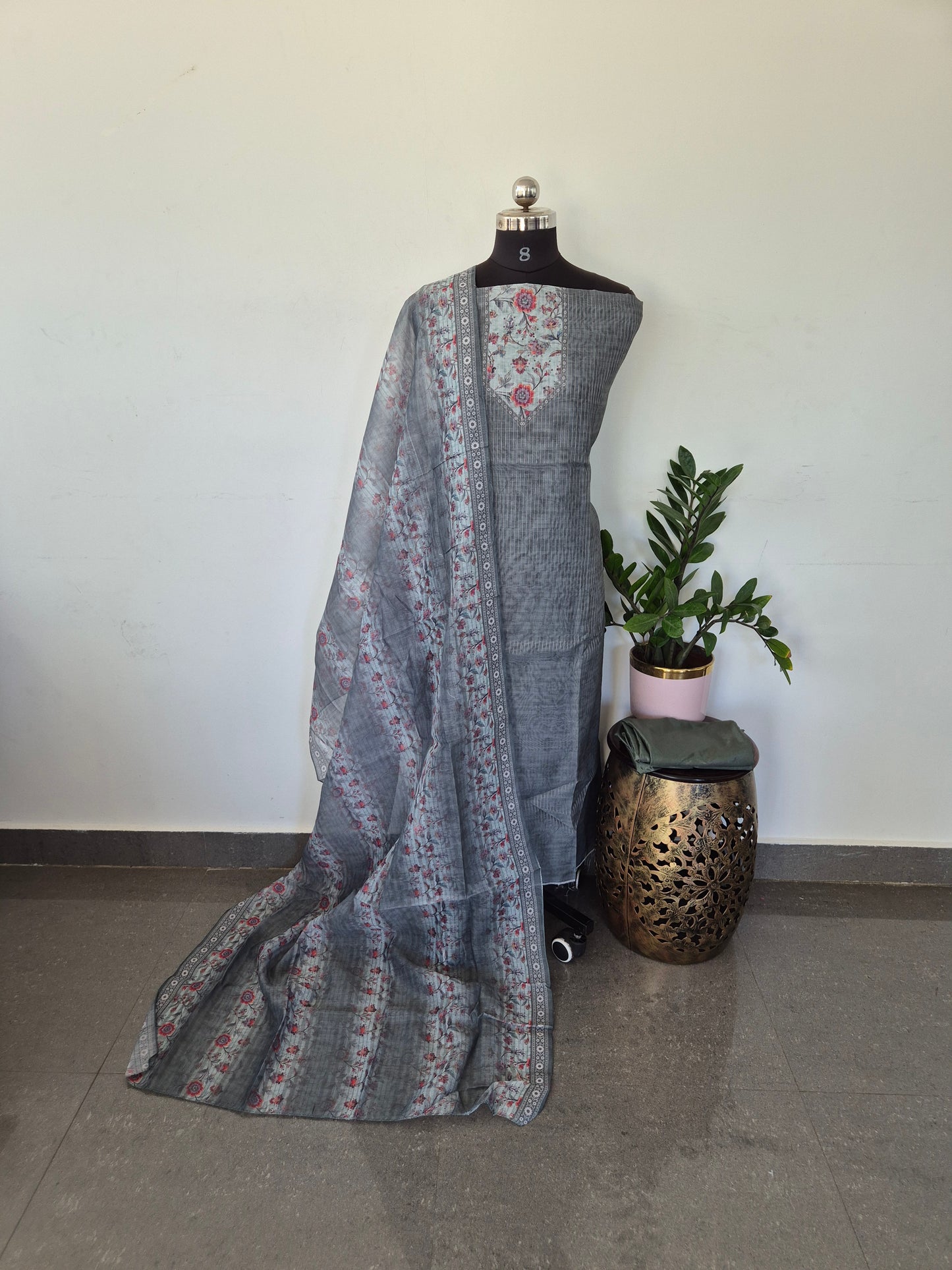 Soft linen set with Jari lines - SJ13