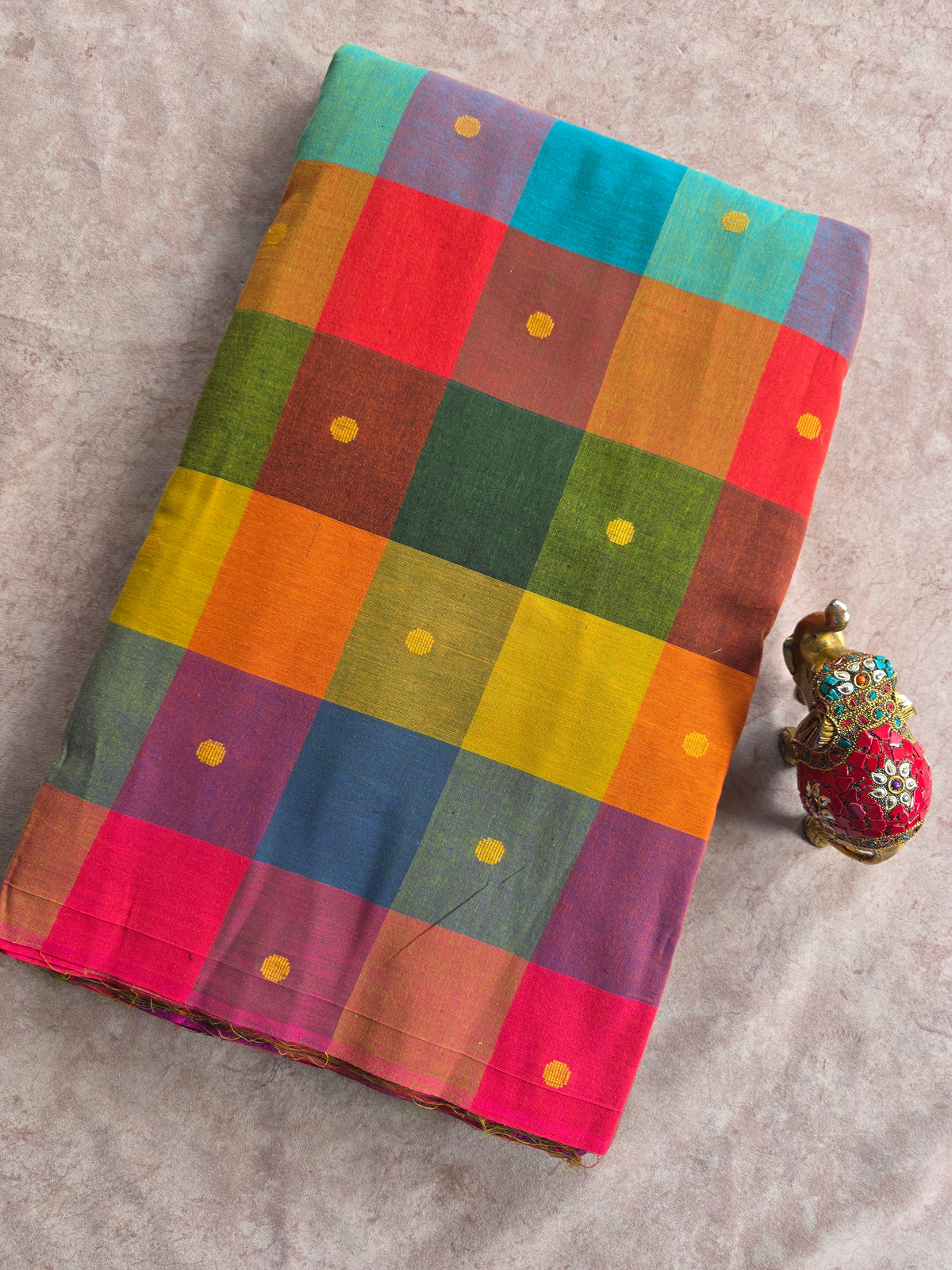 Madras kattam prewashed with butta weave fabric (4 inches*4 inches) -MD159