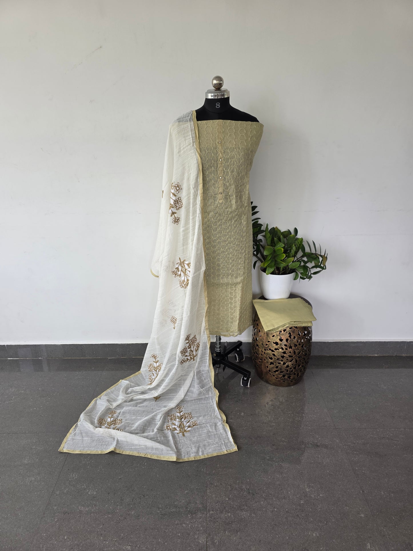 Soft Embroidery kota set - DS155