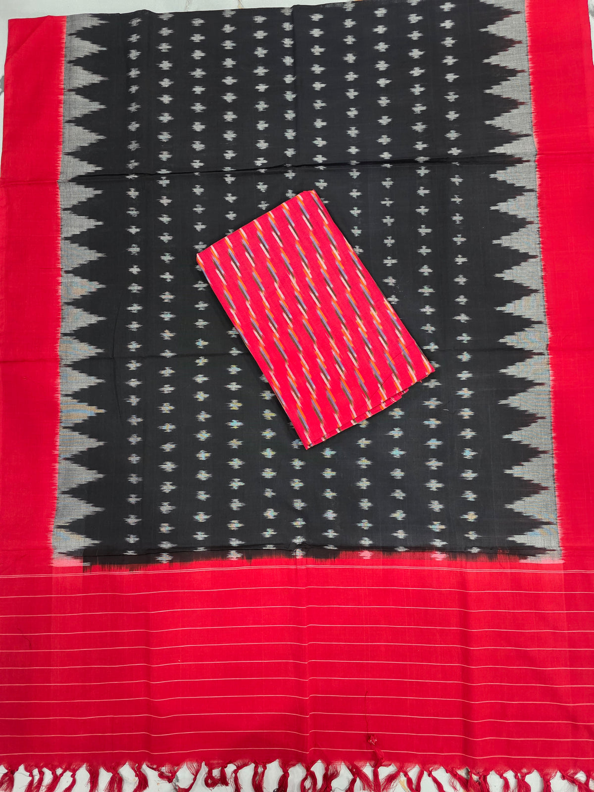 Ikkat cotton with Handloom Mercerised ikkat duppatta - WW857