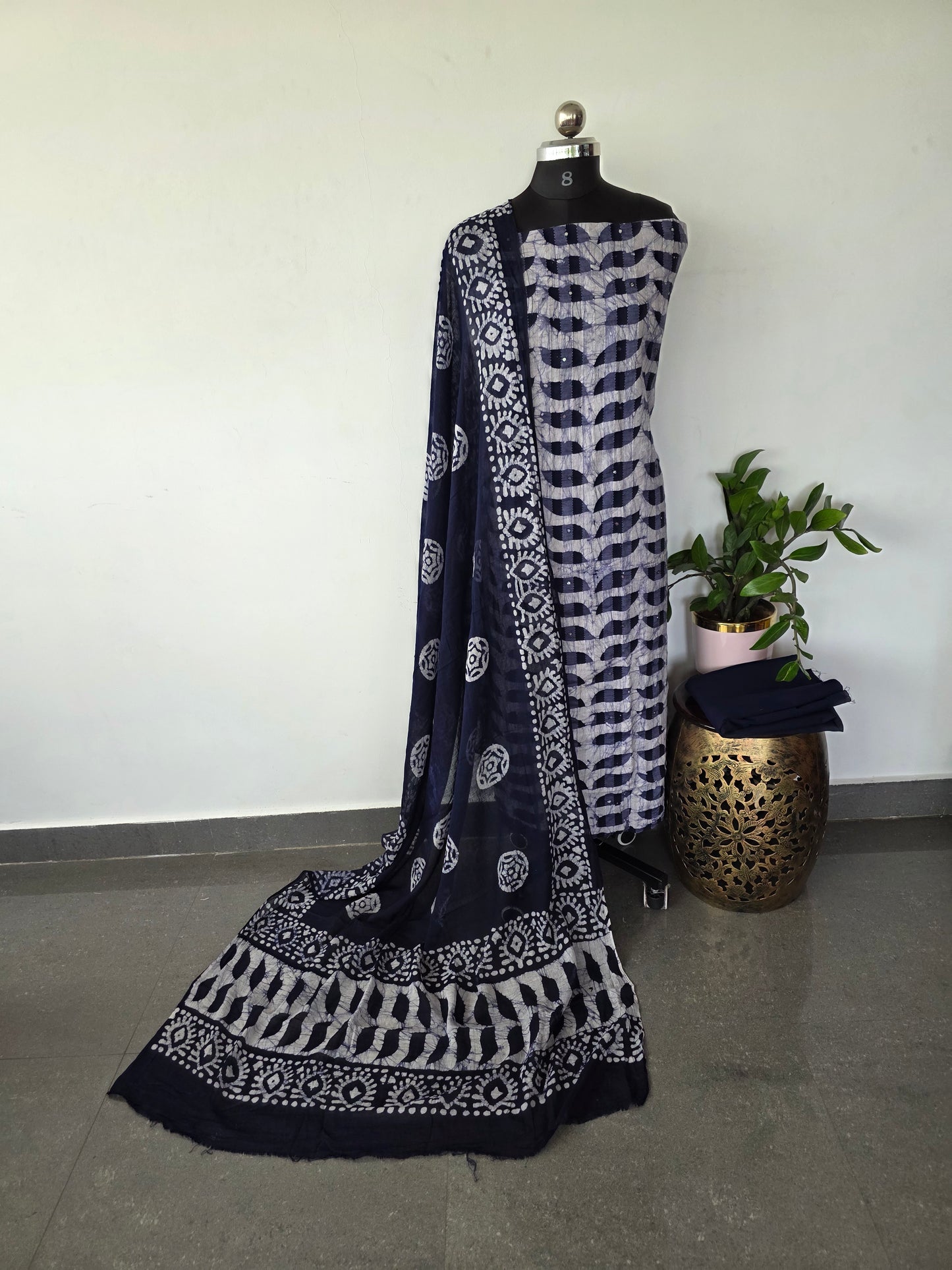 Dull patta kantha batik cotton set with mirror work - BA237