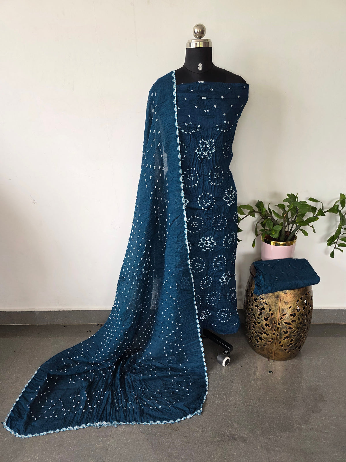 Handcrafted bandhani cotton set -B146