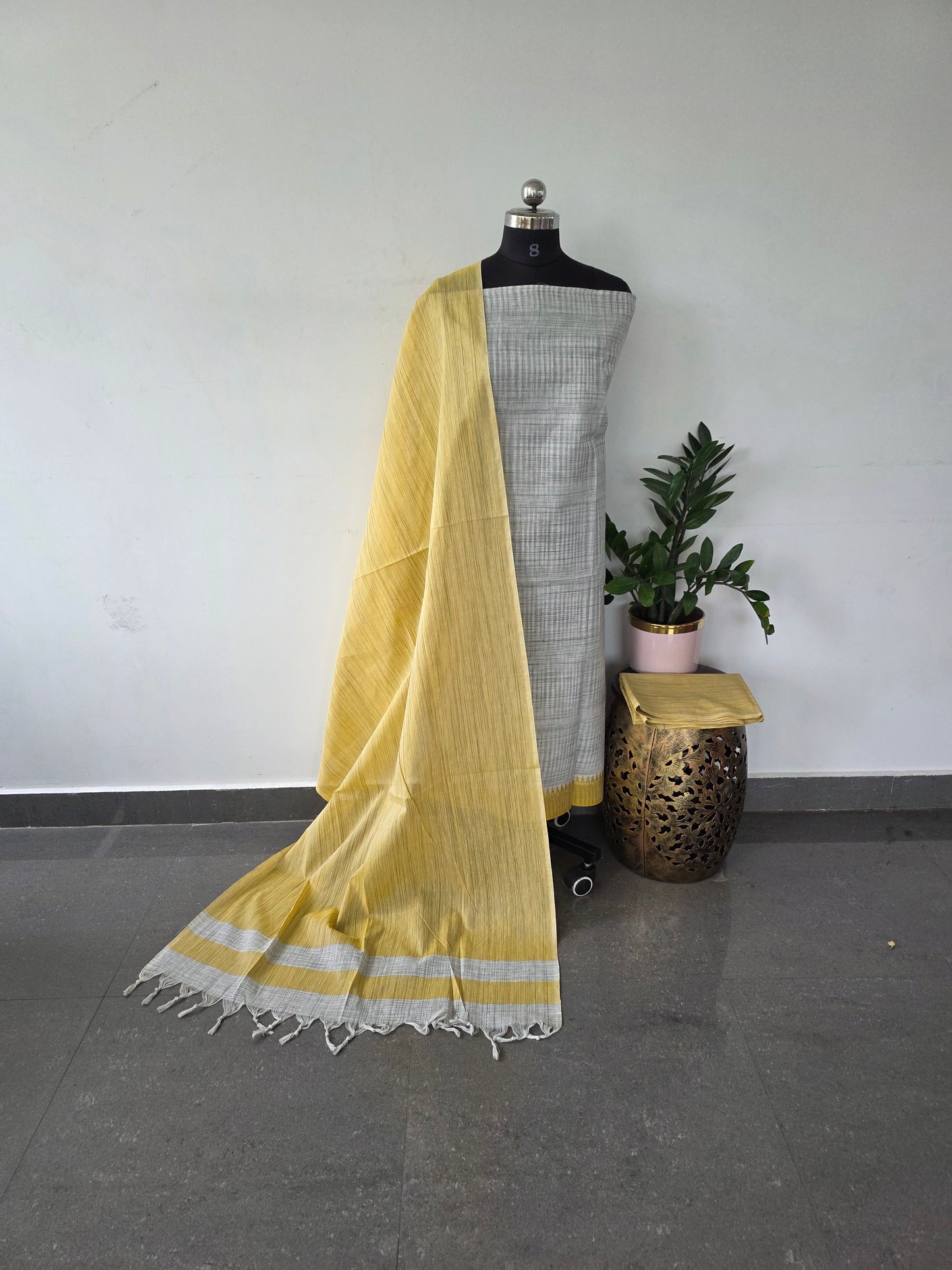 Pure handloom cotton set with temple border - 4