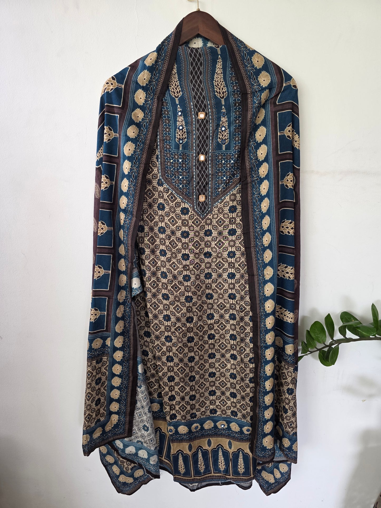 Ajrakh inspired Muslin silk set-VM44