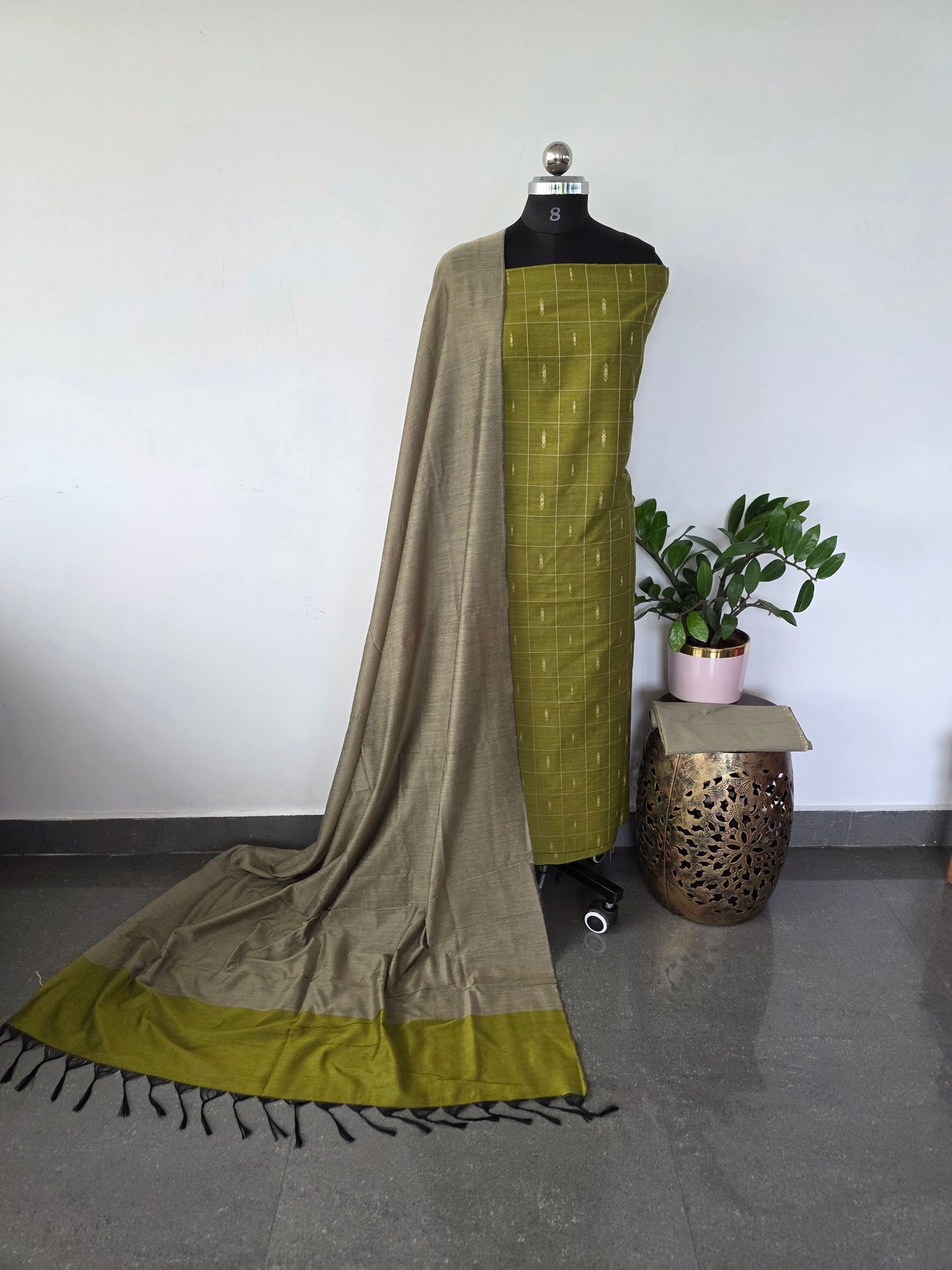 Checked soft silky set TM11