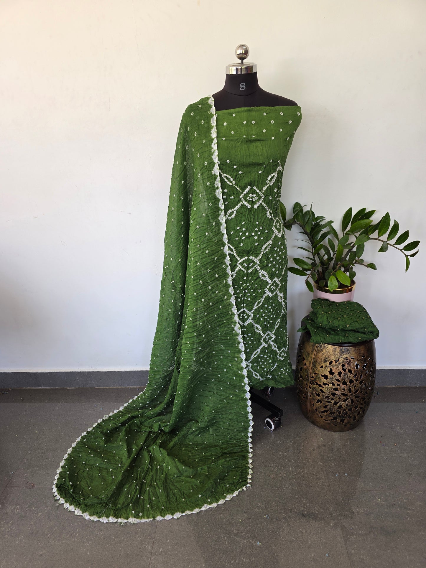 Handcrafted bandhani cotton set -B66