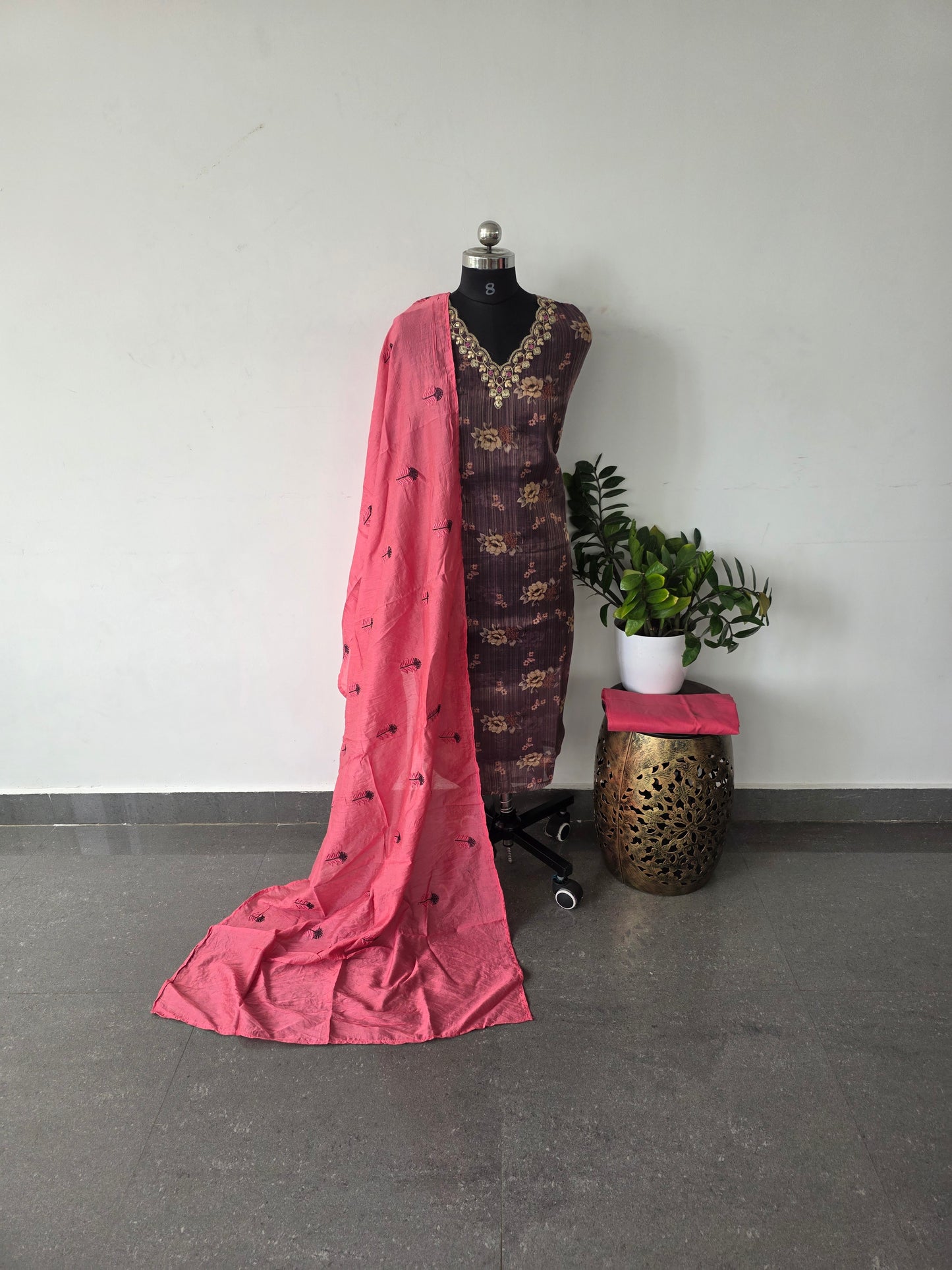 Premium embroidery tissue silk set - DS94