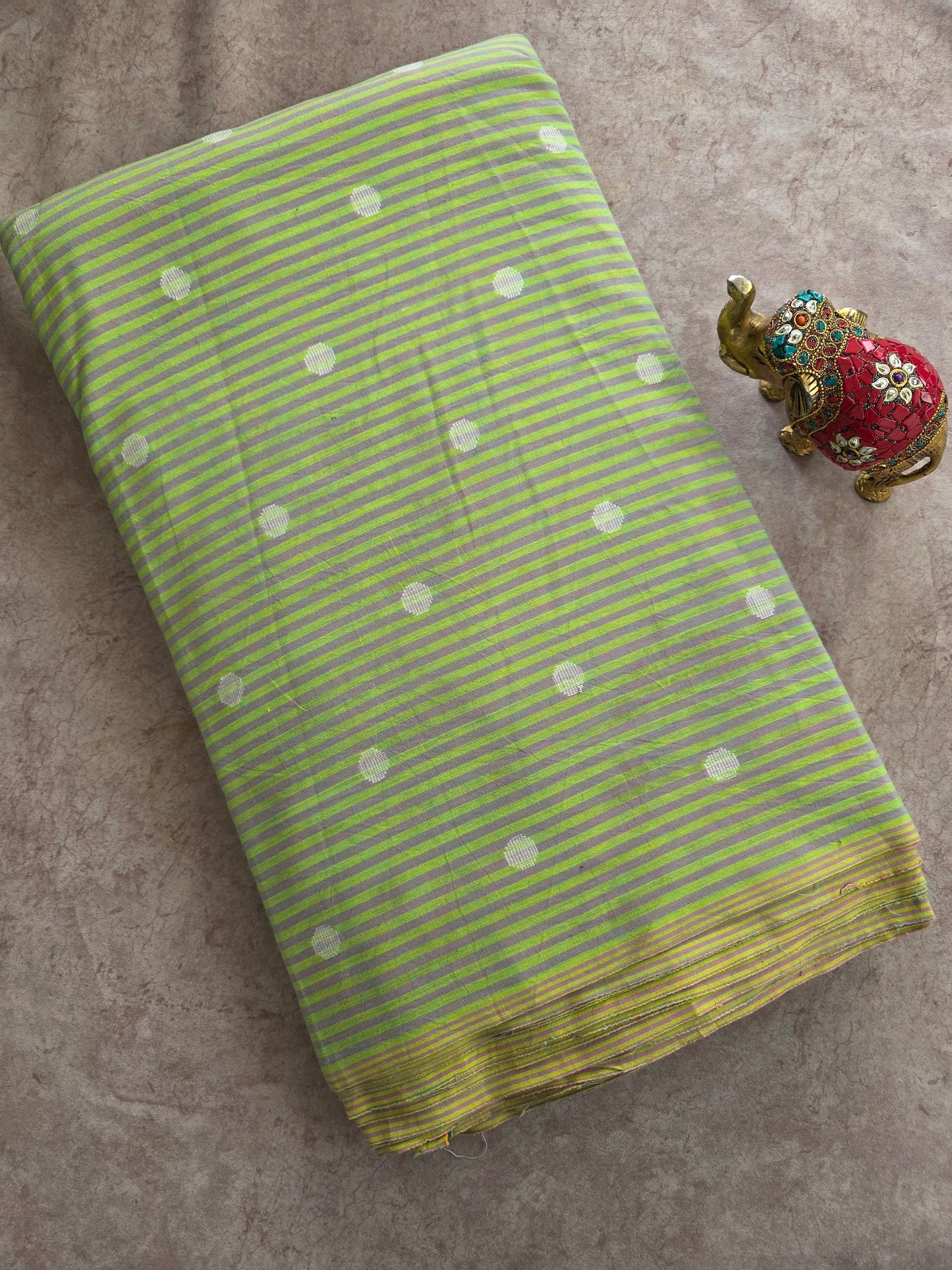 Prewashed South cotton running material - HRM399