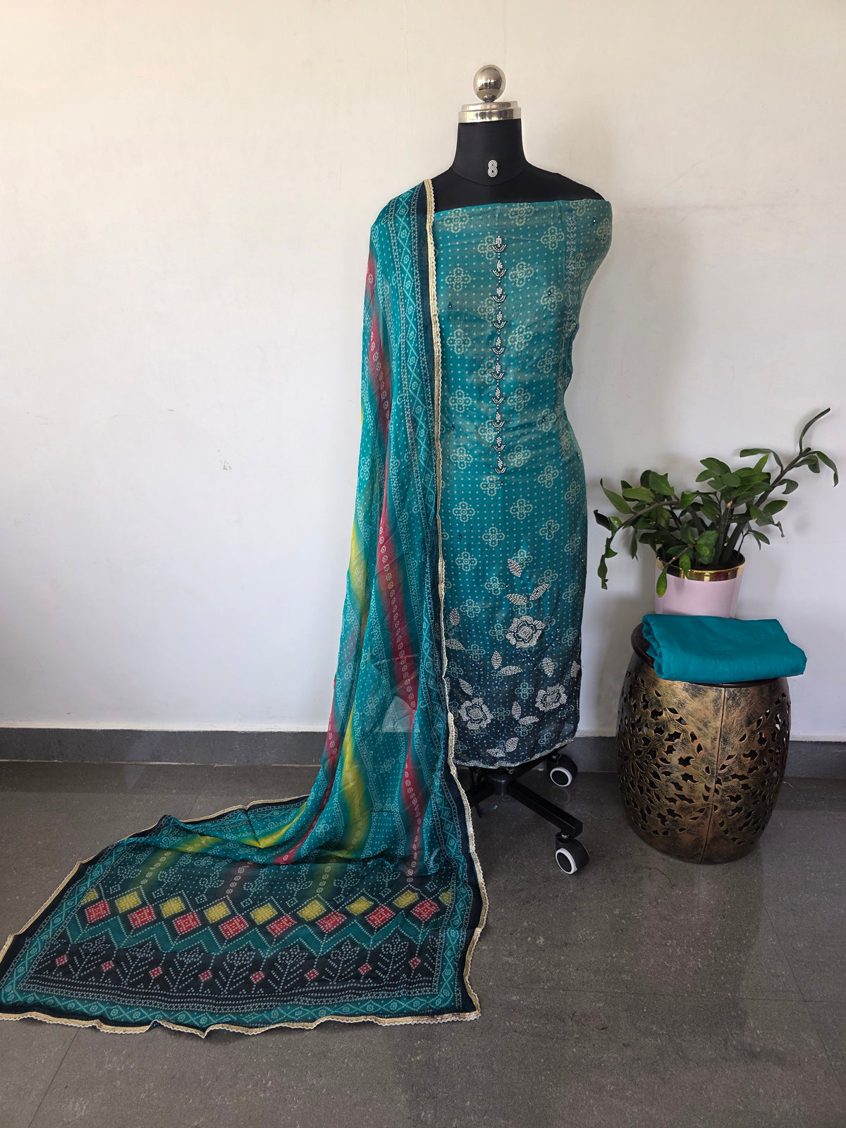 Shimmer Muslin bandhani silk with handwork embroidery set -FS10