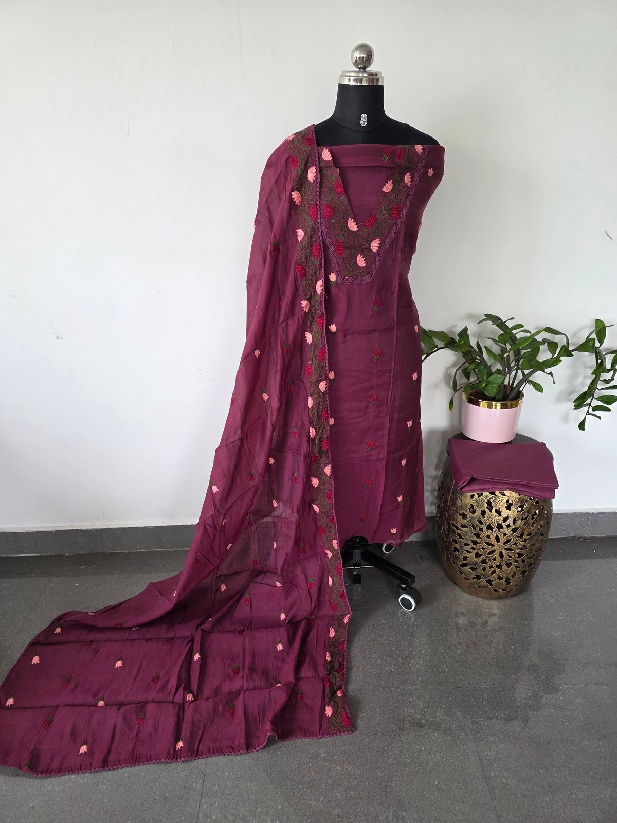 Mul chanderi Lotus embroidery set-FC81