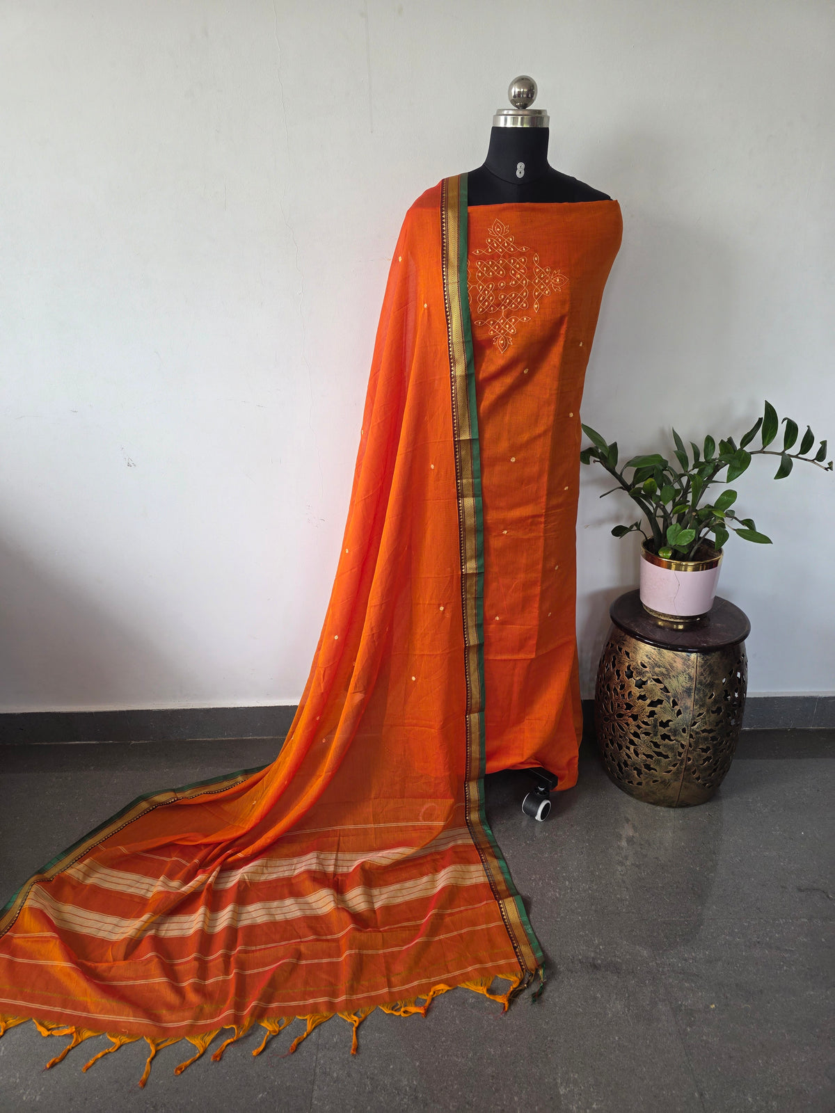 Kolam Embroidery Narayanapet salwar (4.5 mtrs) -NA615