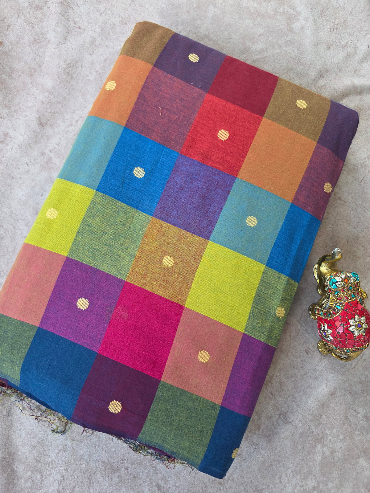 Madras kattam prewashed with butta weave fabric (4 inches*4 inches) - MD120
