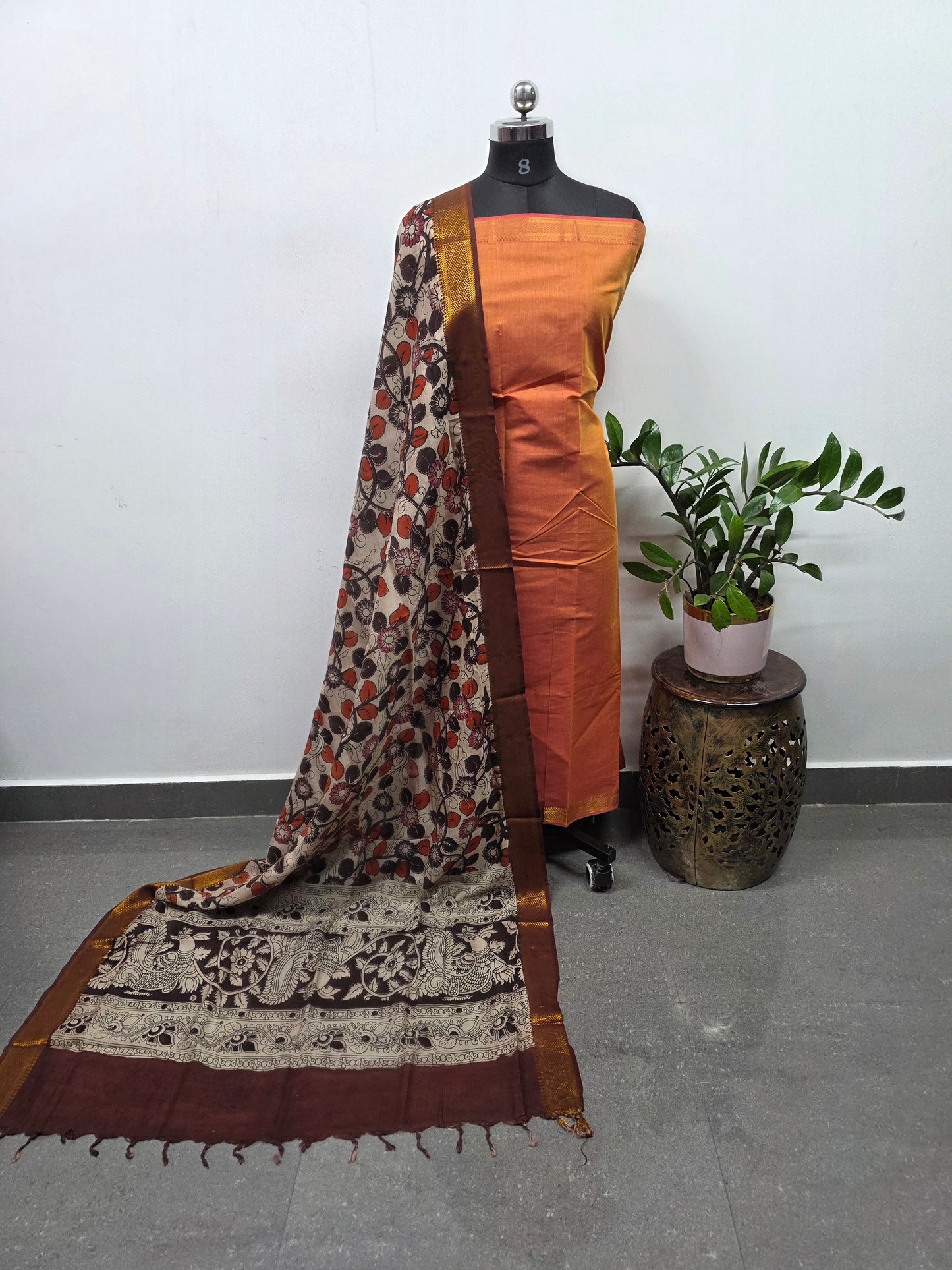 Earth & Loom - Mangalagiri cotton top with chennuri kalamkari silk shawl- MK34