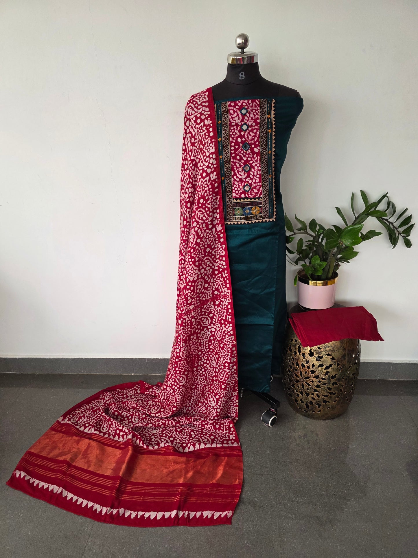 Premium Satoon cotton top with lagdi patta chanderi shawl - AS59