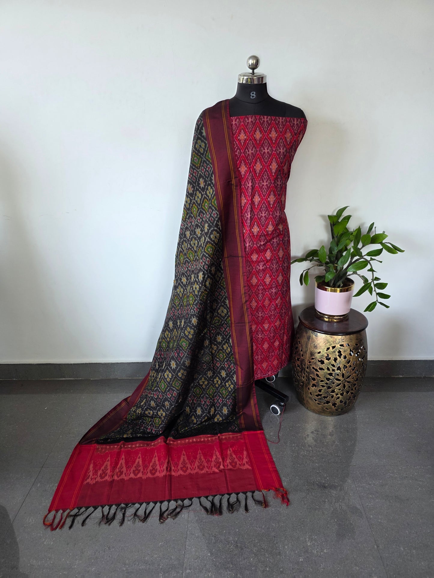Handloom Pochampally ikkat sico pattu set - KK152
