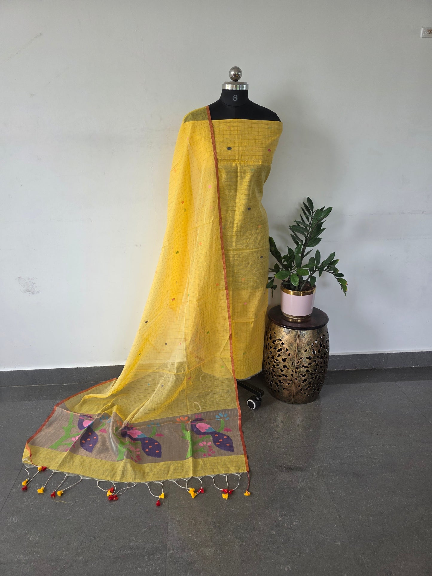 Premium zari checked muslin jamdhani set - HU57