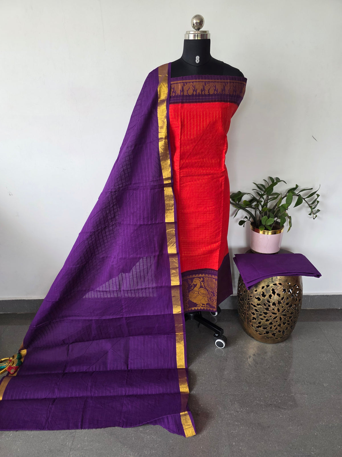 Madurai sungudi zari kattam with big border - MS108