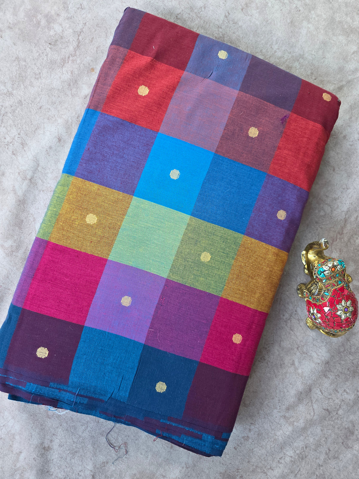 Madras kattam prewashed with butta weave fabric (4 inches*4 inches) -MD124