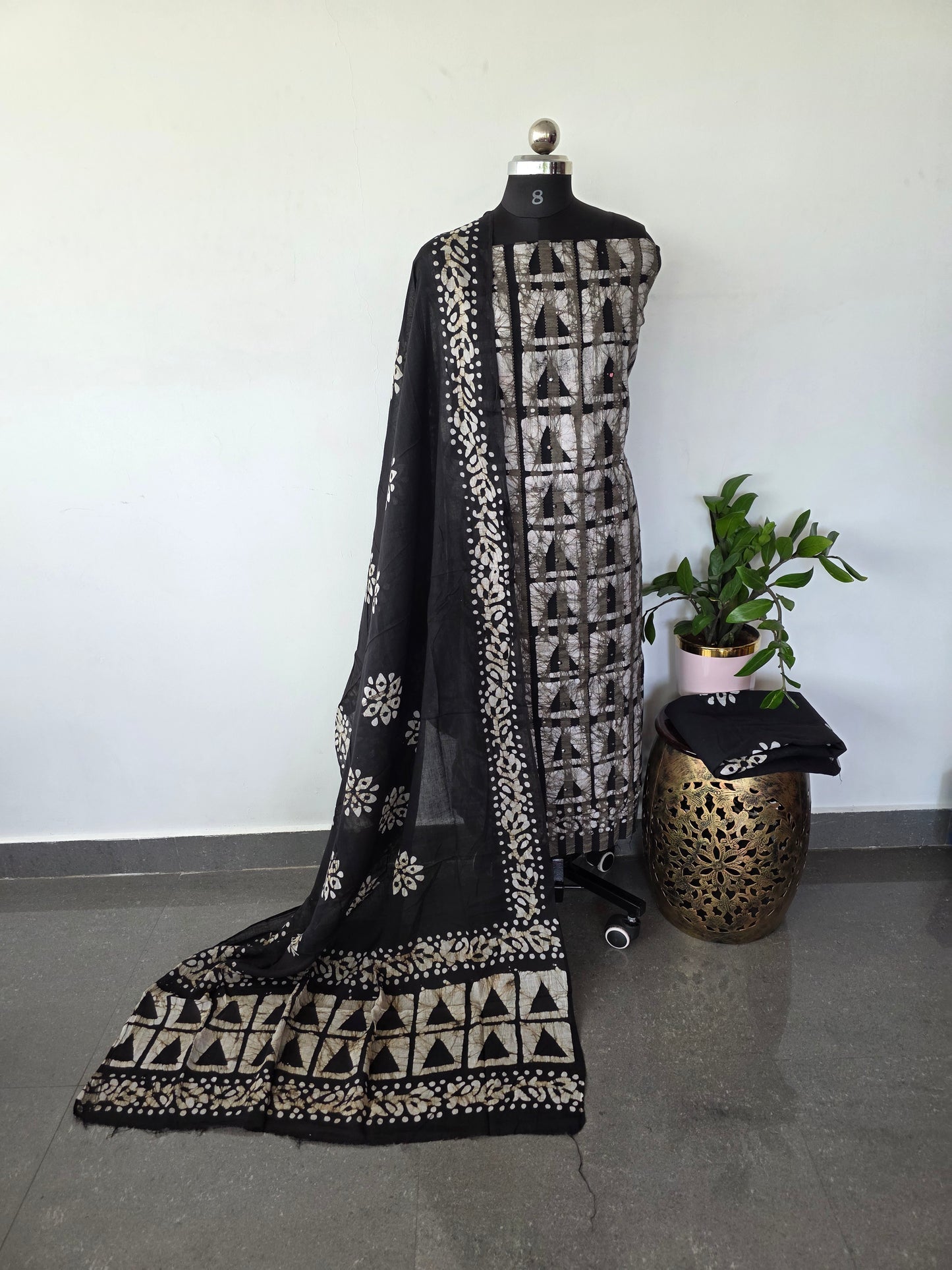 Dull patta kantha batik cotton set with mirror work - BA225