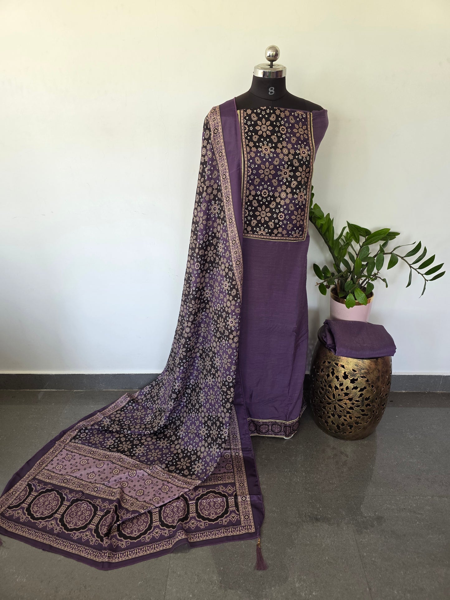 Fancy vichtra ajrakh silk set - CLA126