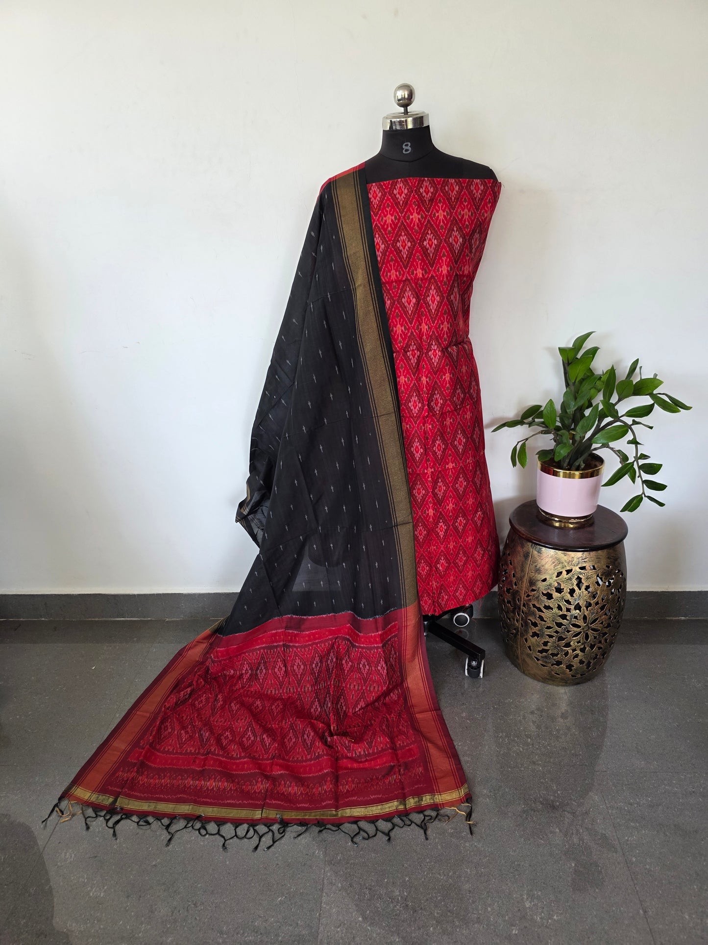 Handloom Pochampally ikkat sico pattu set - KK149
