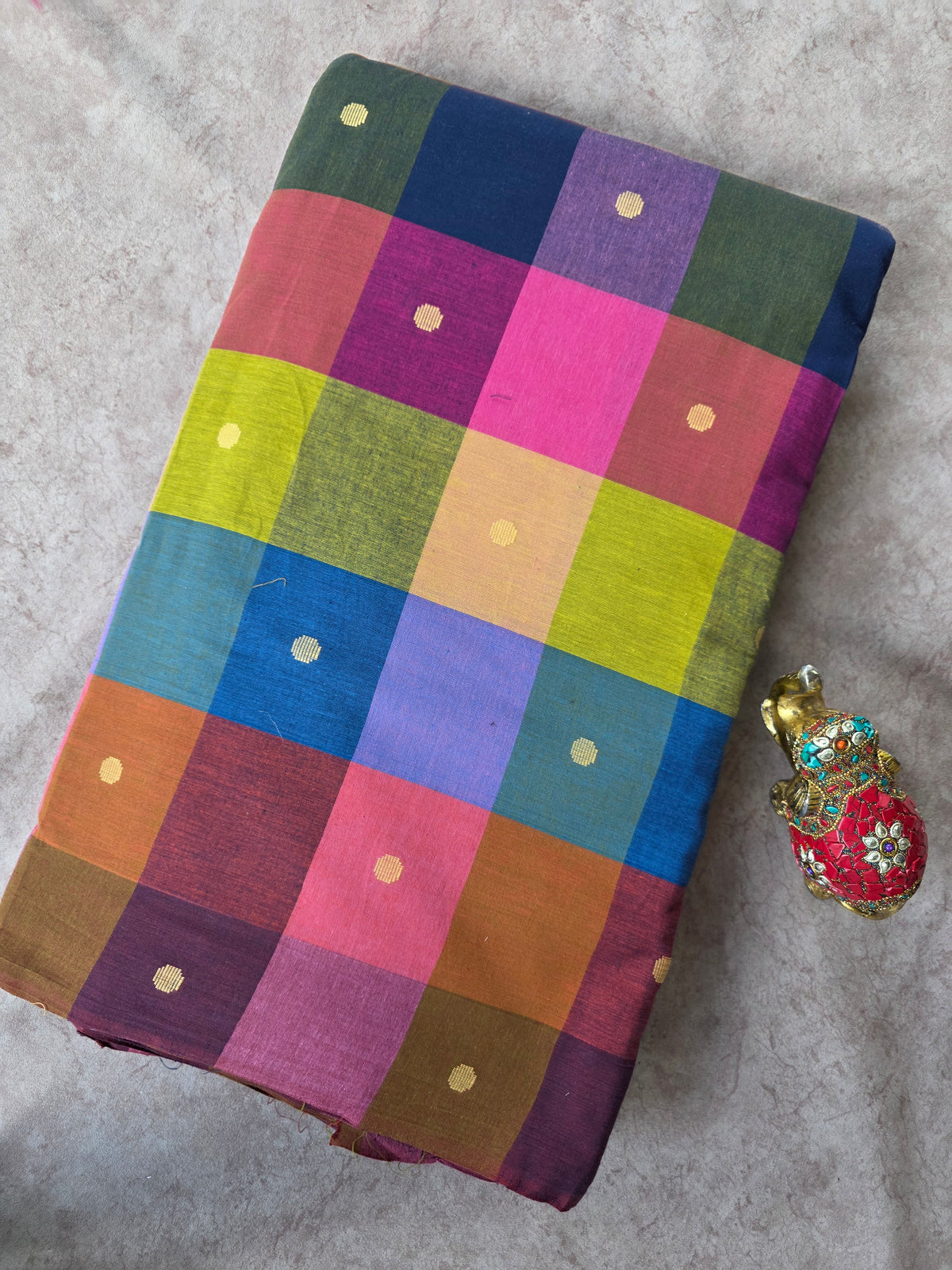 Madras kattam prewashed with butta weave fabric (4 inches*4 inches) -MD130