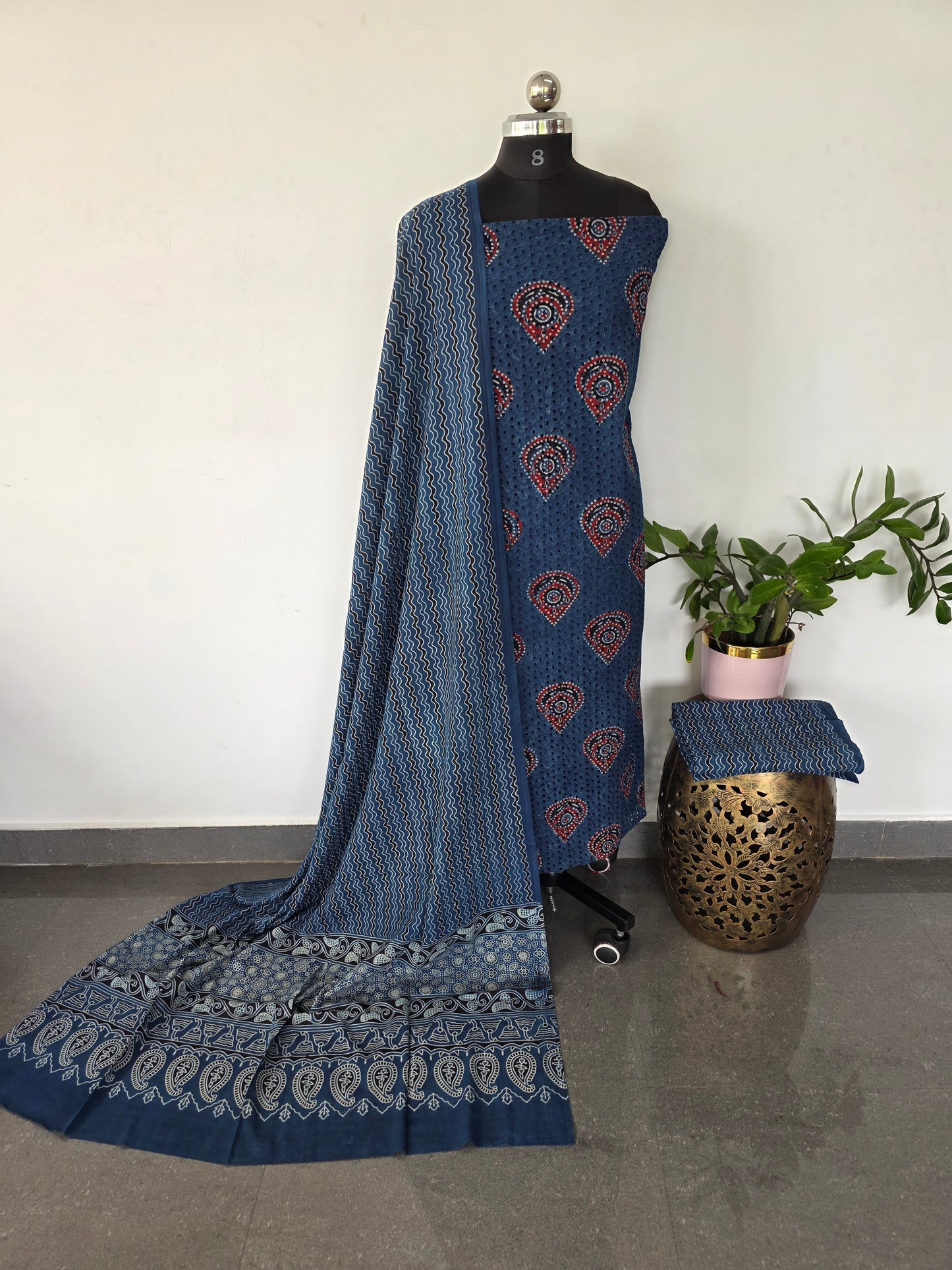 Handcrafted hakoba ajrakh cotton set - HZ125