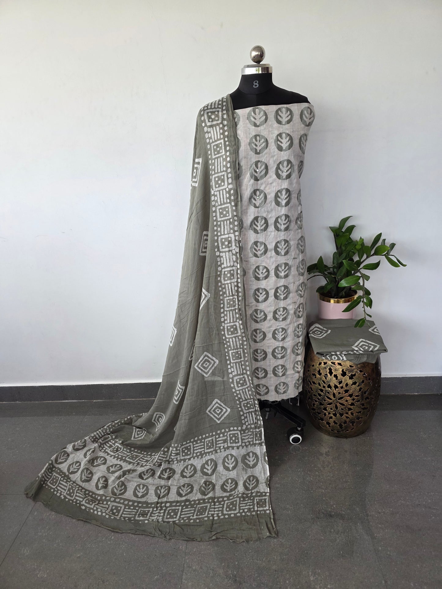Dull patta kantha batik cotton set with mirror work - BA221
