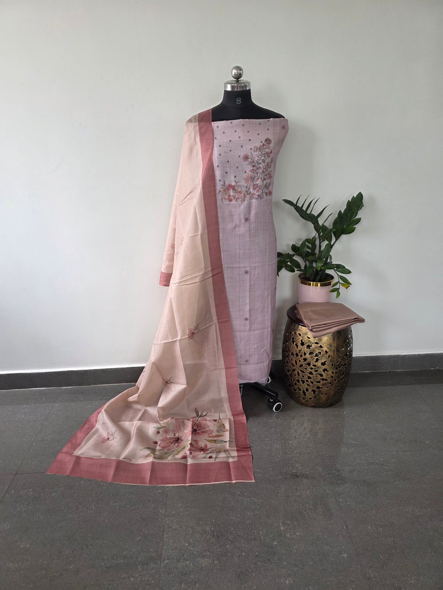 Fancy linen set - 61