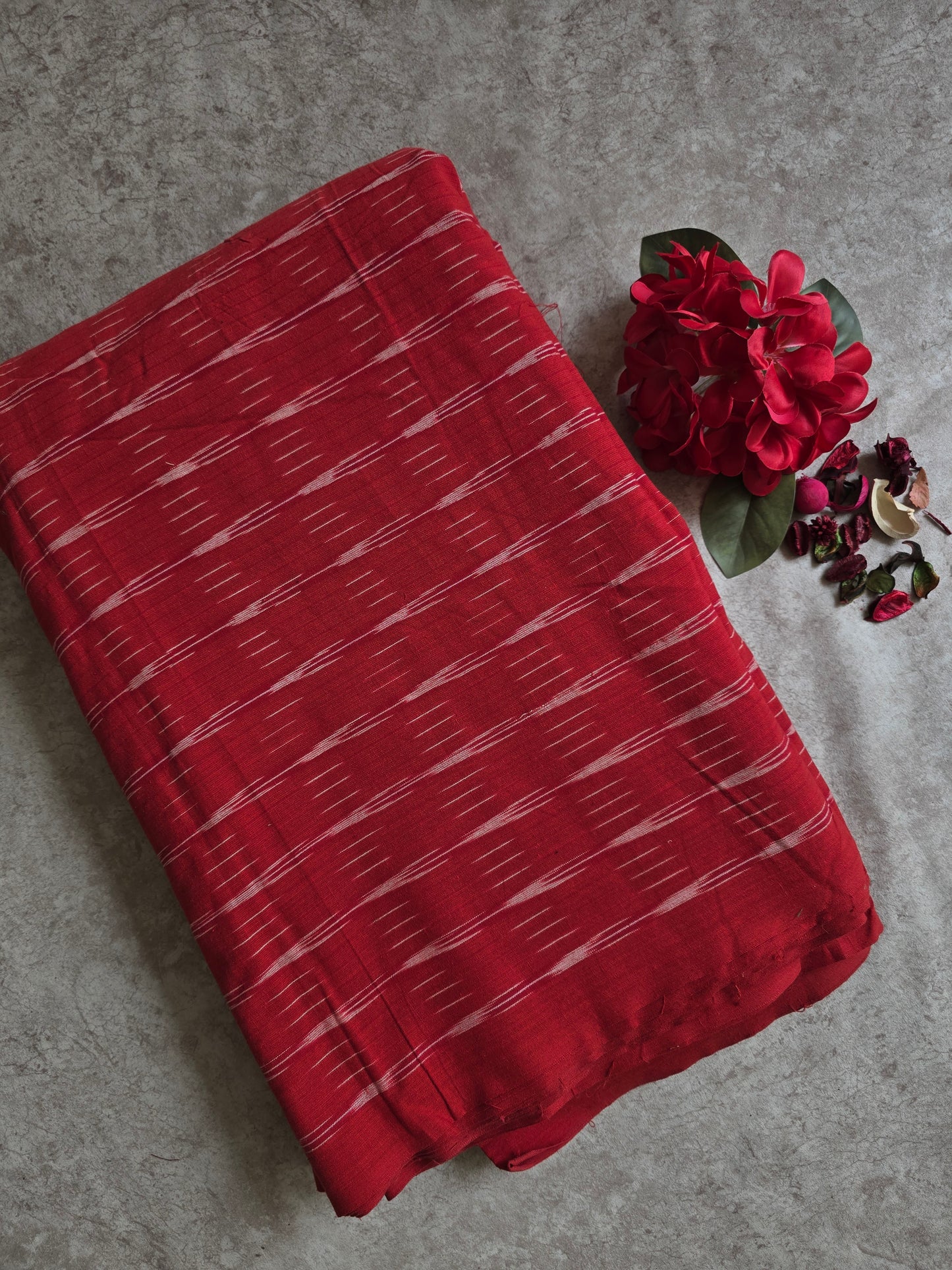 Pochampally ikkat running material ( 0.5 mtrs ) - MZ18