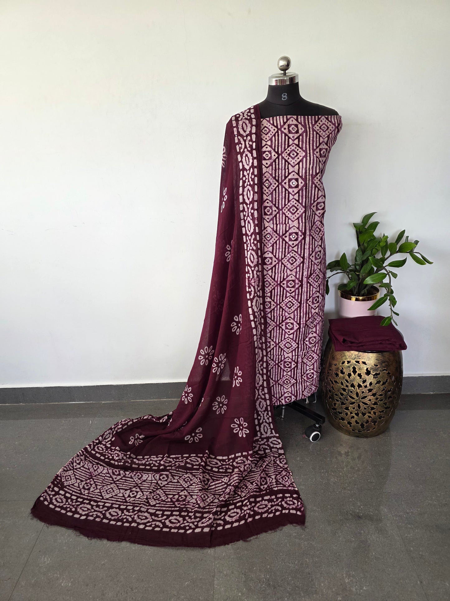Dull patta kantha batik cotton set with mirror work - BA232