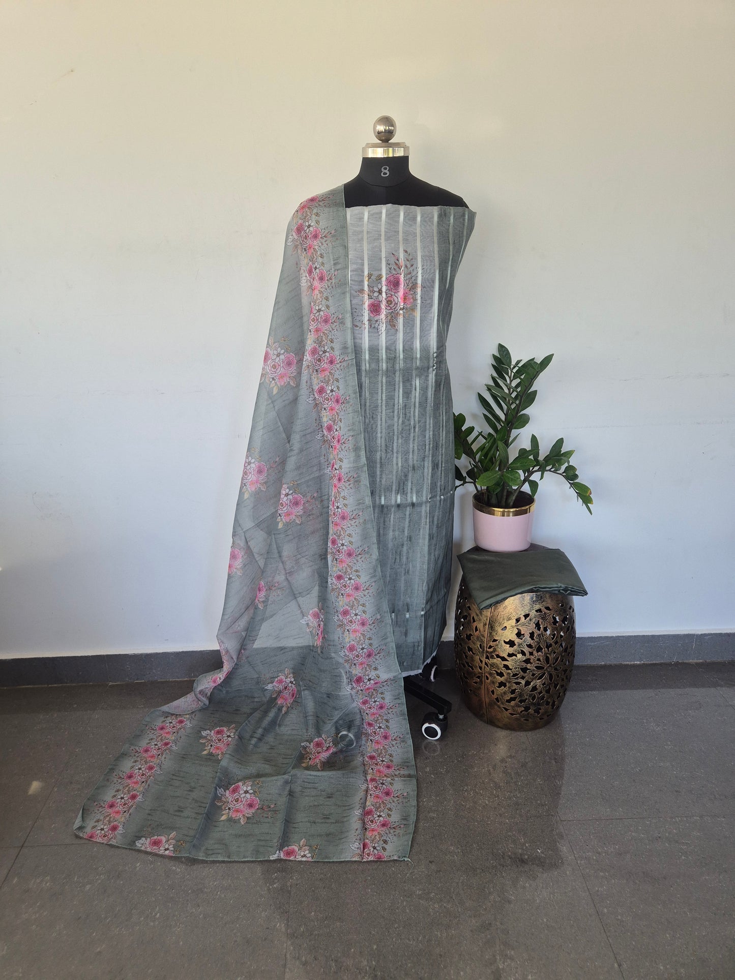 Soft linen set with Jari lines - SJ8