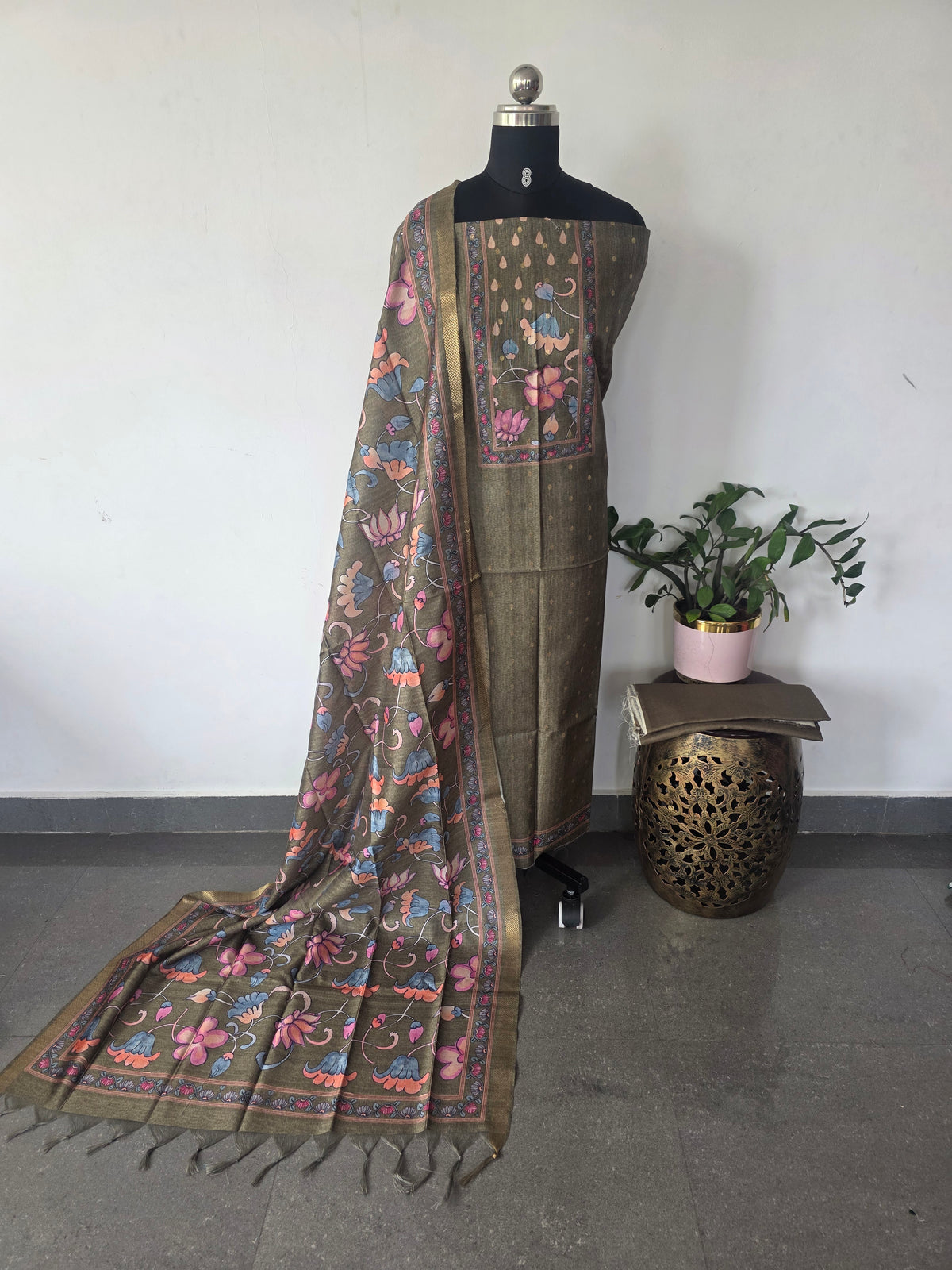 Kalamkari - Tussar silk set with zari butta - AS150