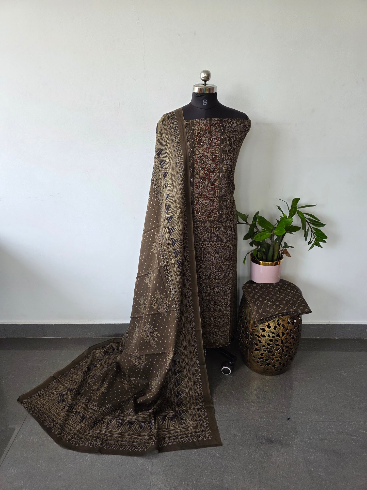 Jaipuri embroidery cotton set - JA807