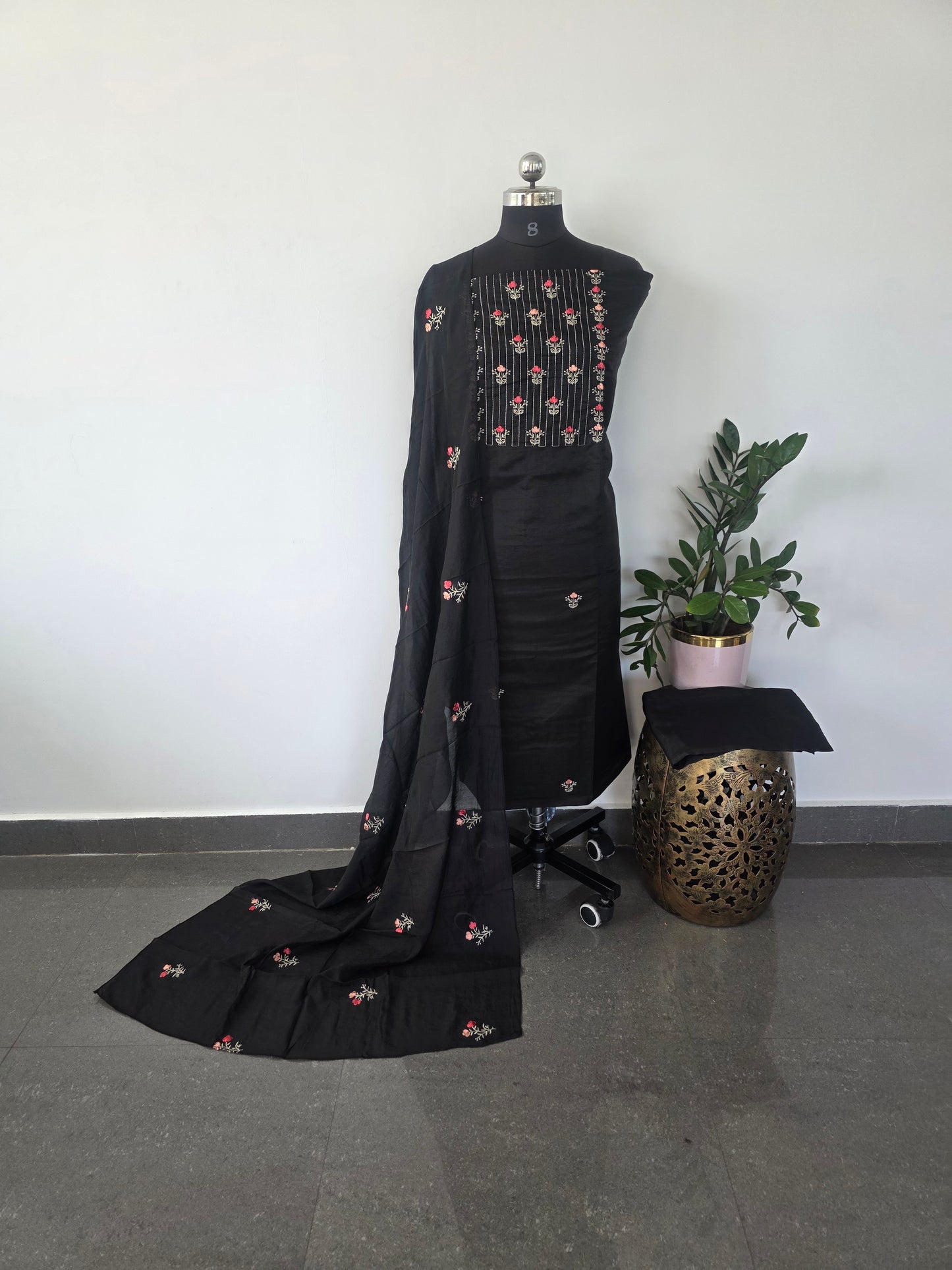 Fancy embroidery silk set - CLA291