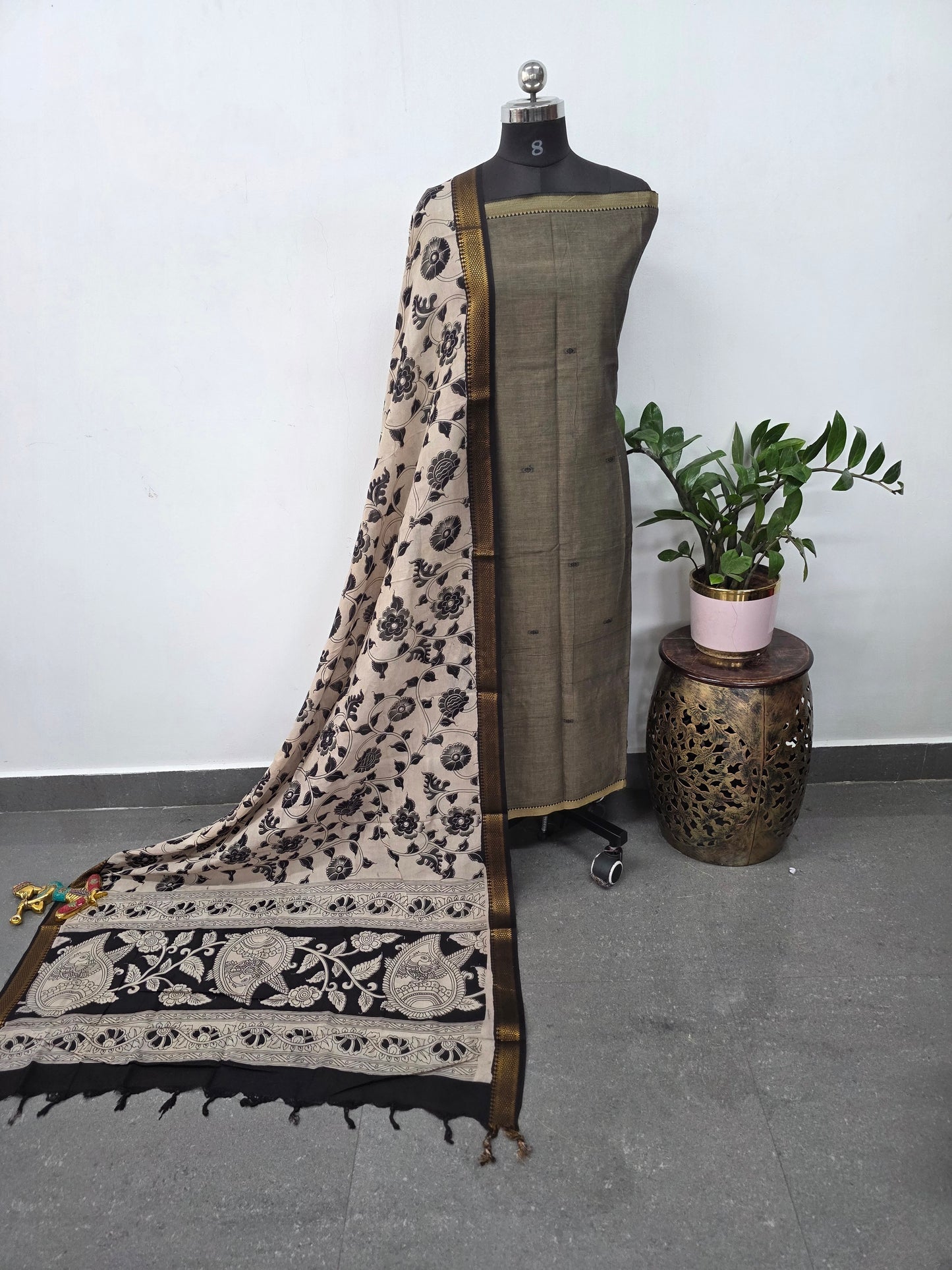 Fusion Narayanapet with handcrafted chennuri silk kalamkari duppatta - AK412